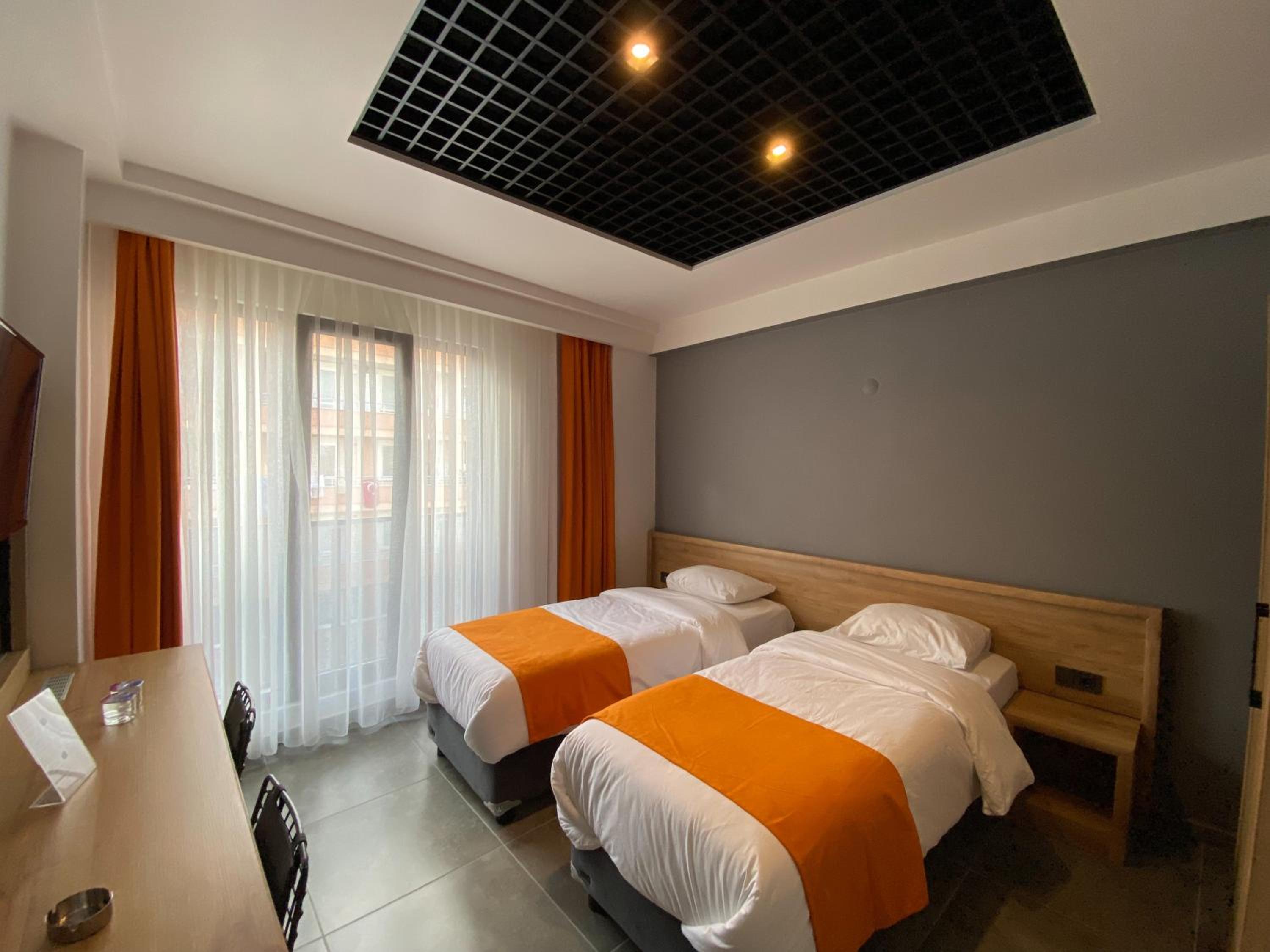 MOPE Hotel