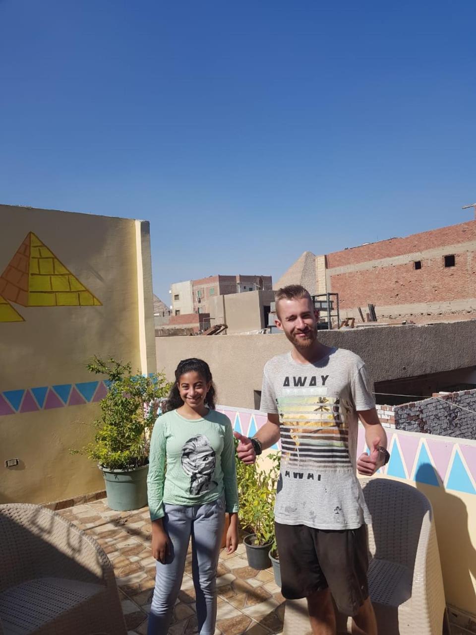 Jana Pyramids view inn