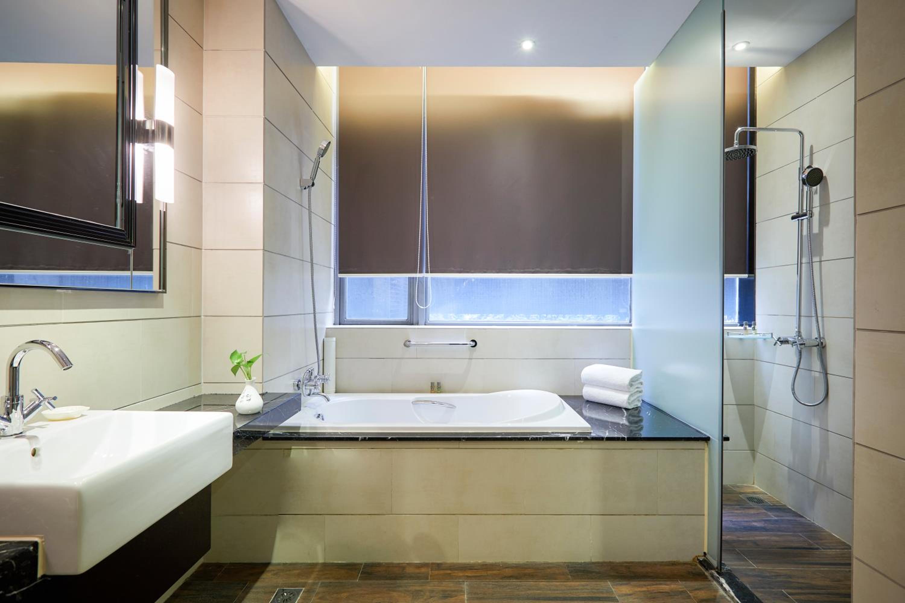 The Mulian Hotel Guangzhou Zhujiang New Town Jinan University Shipai Campus Branch