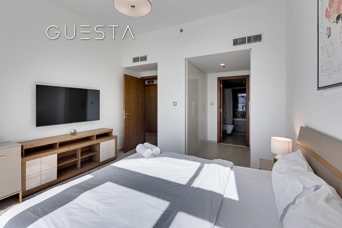 Azizi Mina The Palm, Free beach and pool access