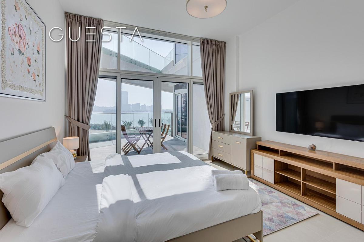 Azizi Mina The Palm, Free beach and pool access