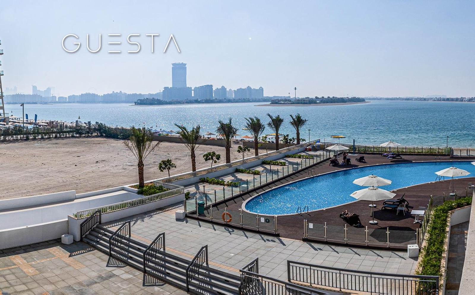 Azizi Mina The Palm, Free beach and pool access