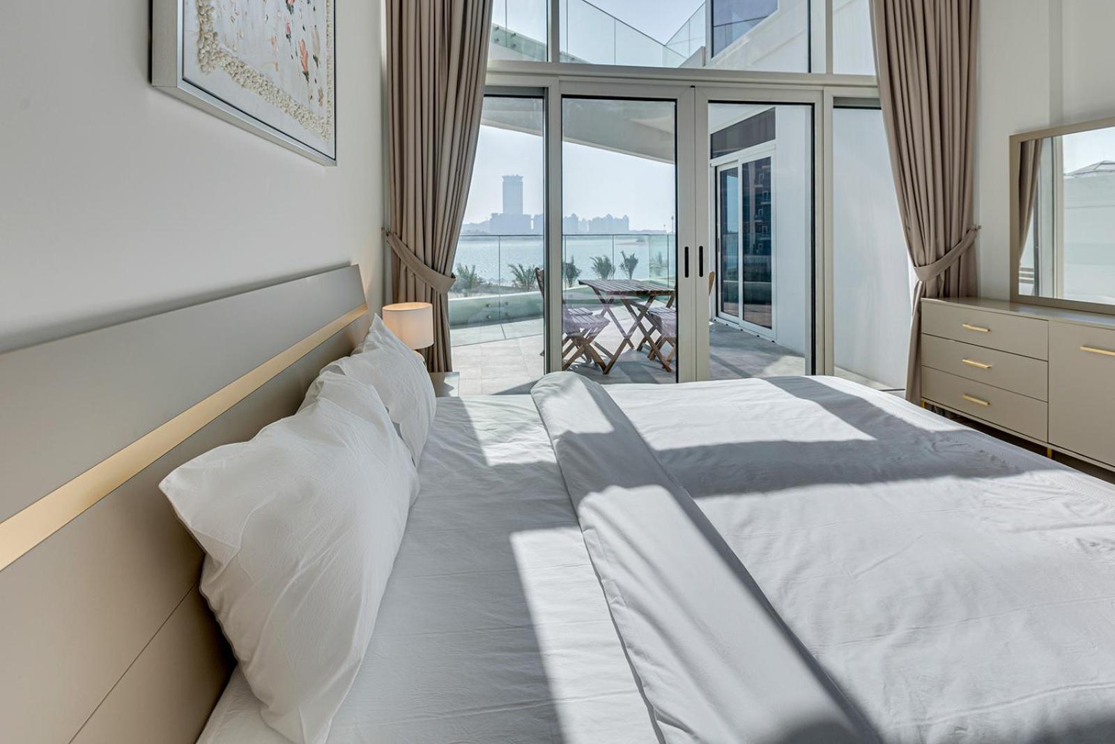 Azizi Mina The Palm, Free beach and pool access