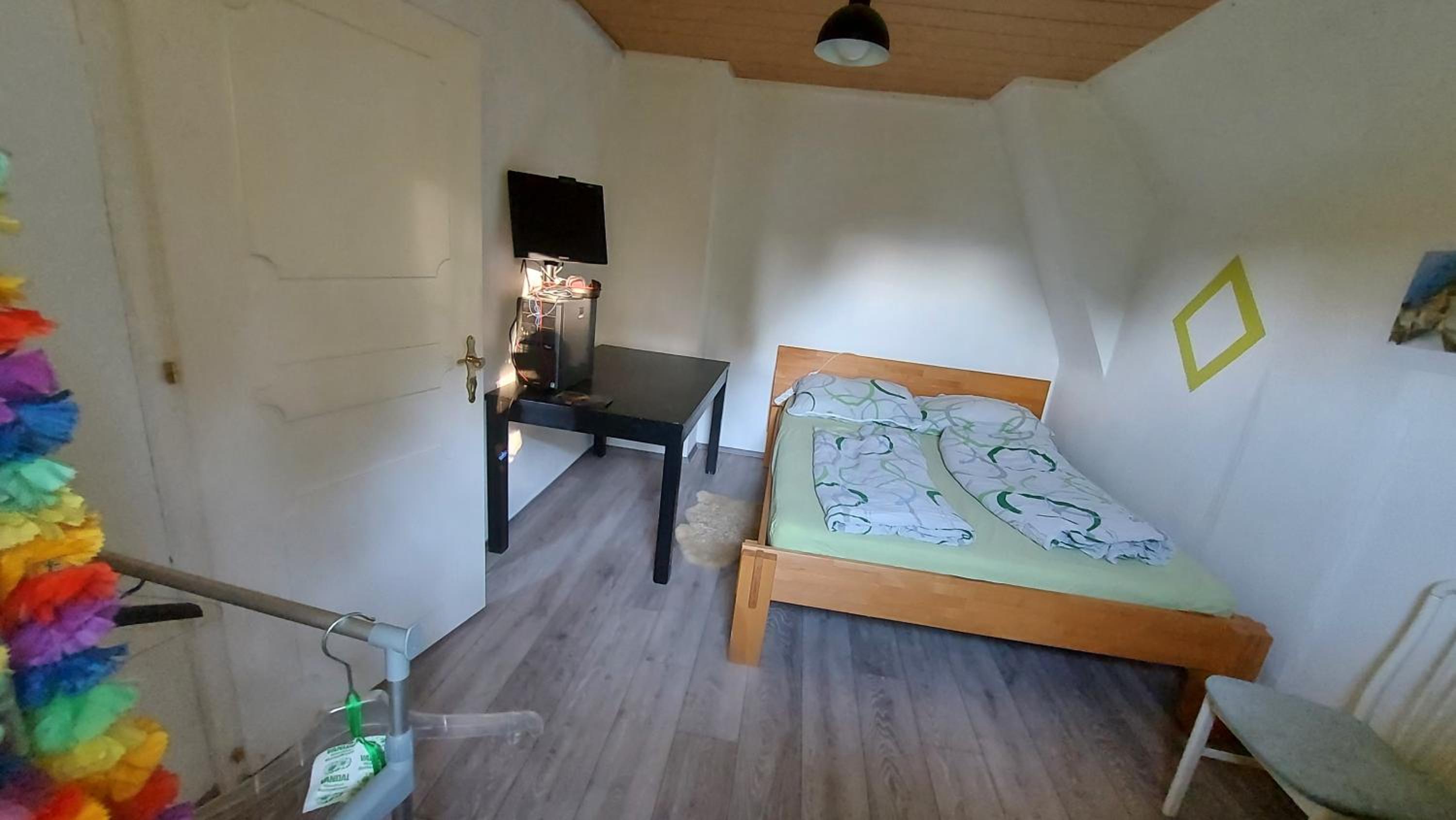 HAUS SONBERG mit Garten, Pool, Fasssauna, semi detached house with garden