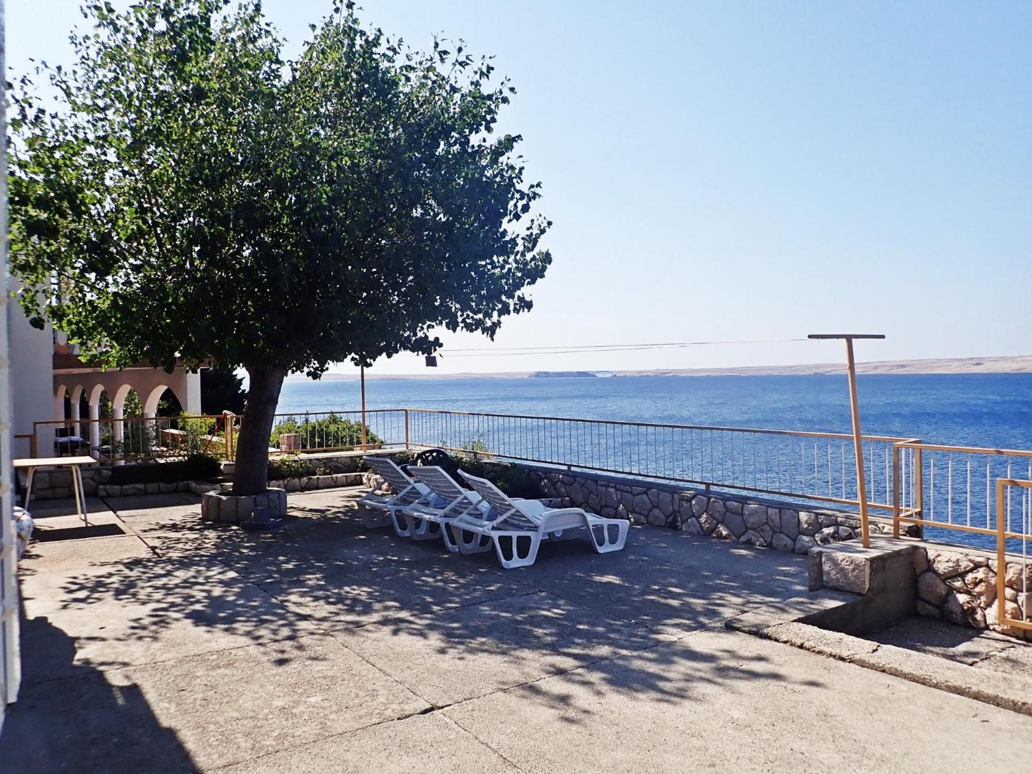 Apartment Jela at the seafront view 4