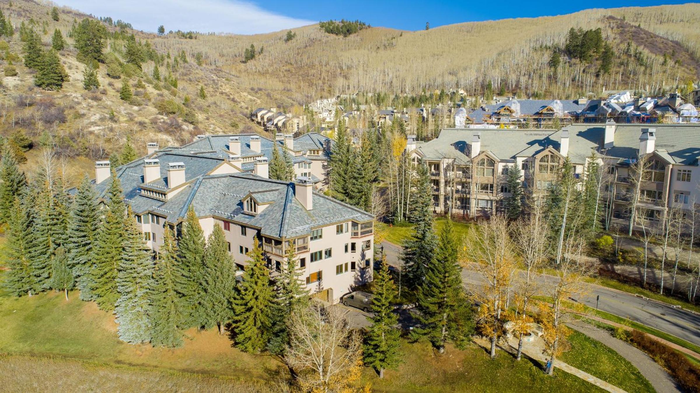 326 Kiva Condo access to Ski in Out