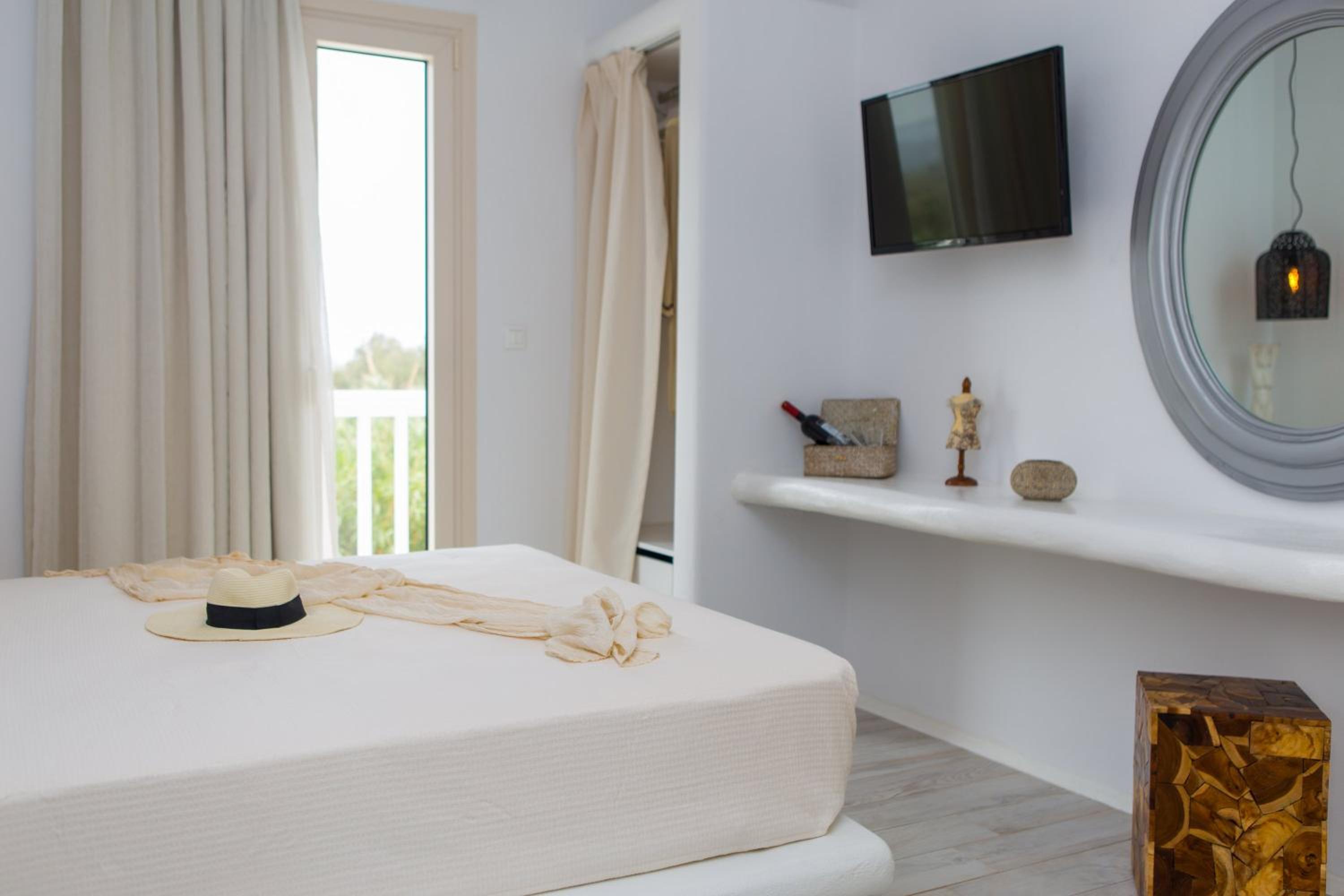 Naxian Lounge Villas