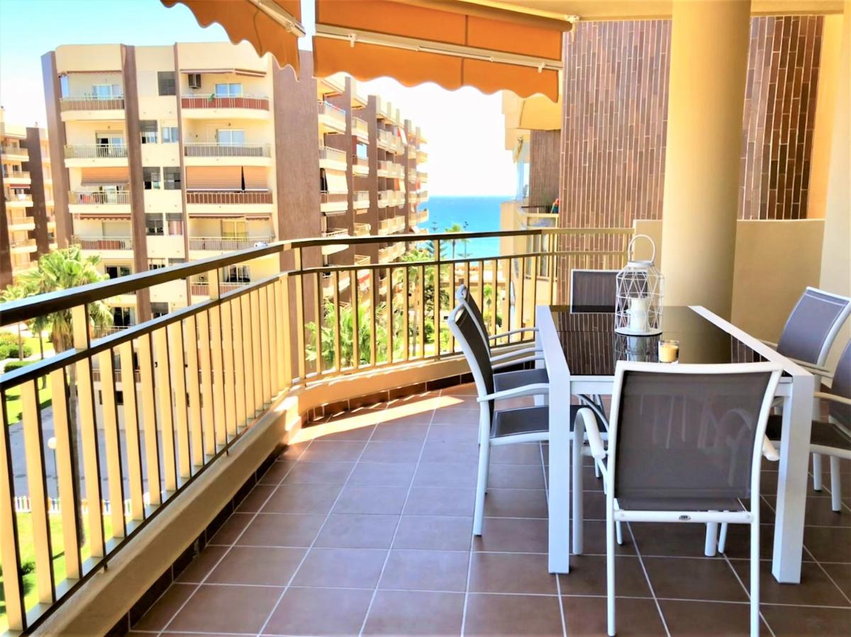 Frente a la playa Fuengirola Doña Sofia E photo 2