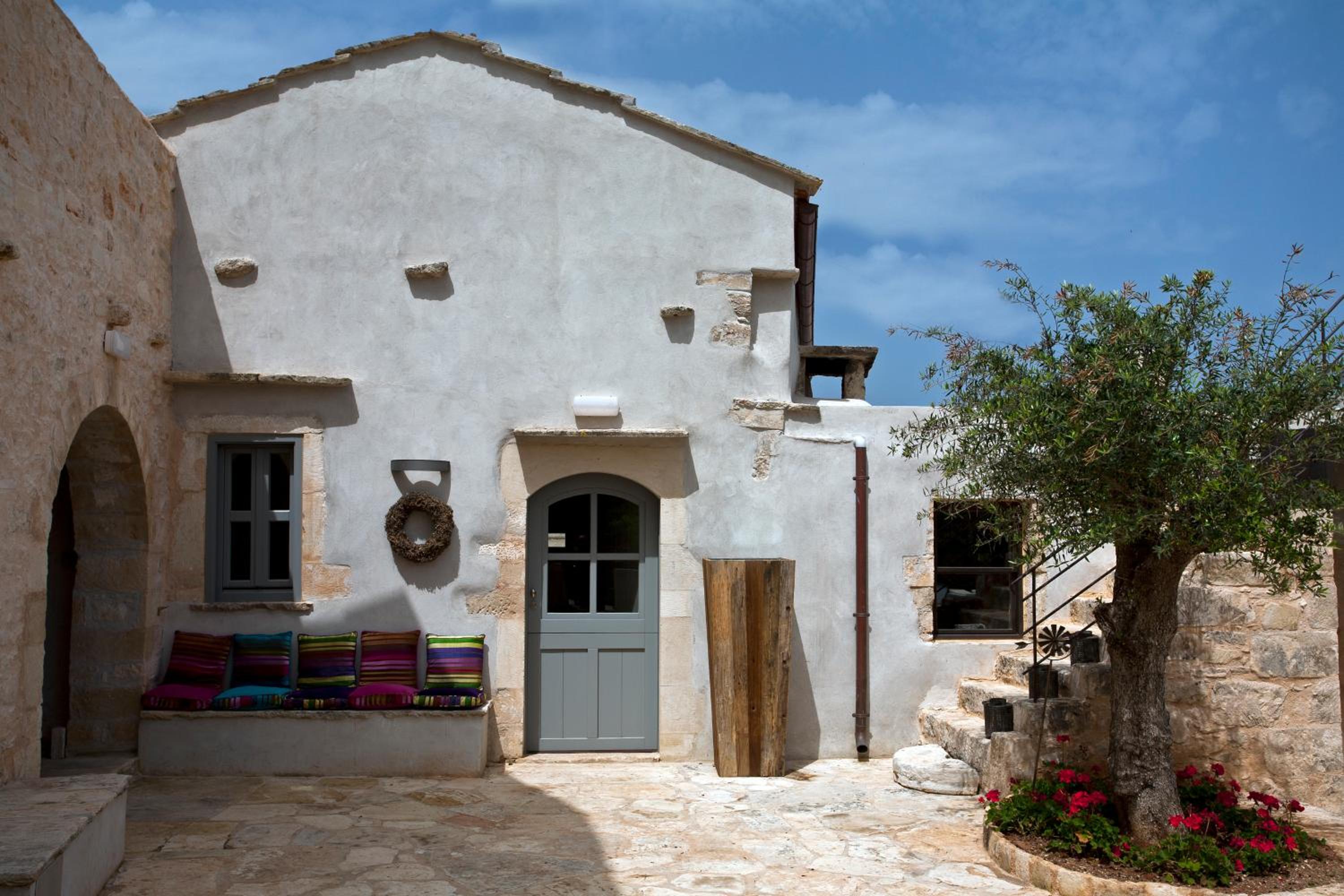 Athermigo Boutique Estate