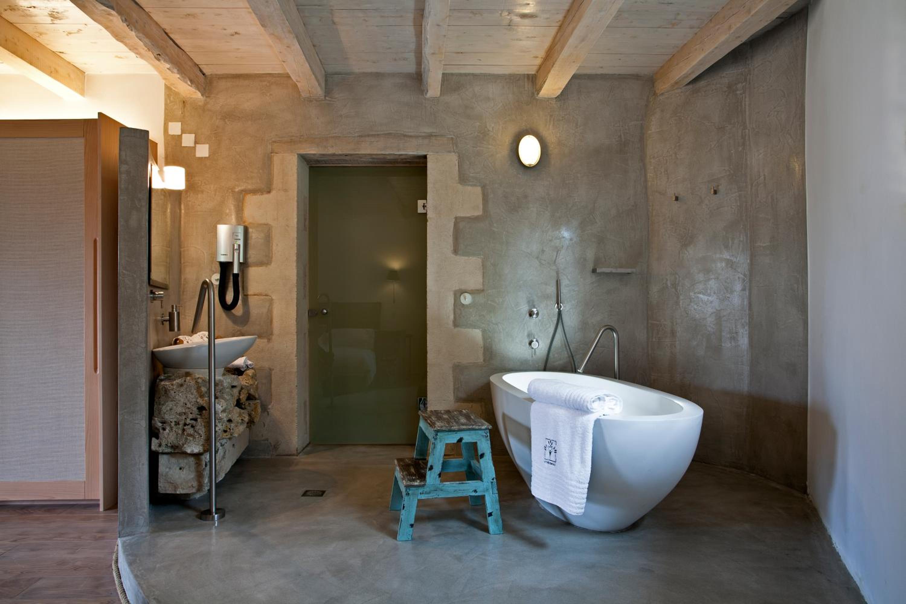 Athermigo Boutique Estate