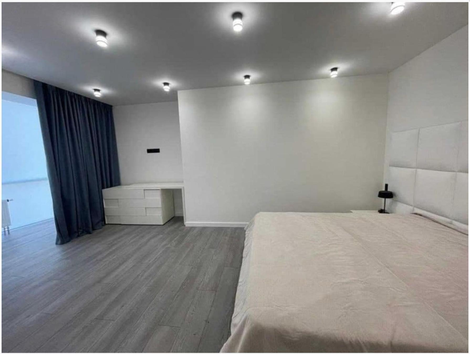 Lux 1-bedroom beautiful apartment Most City Central area view 5