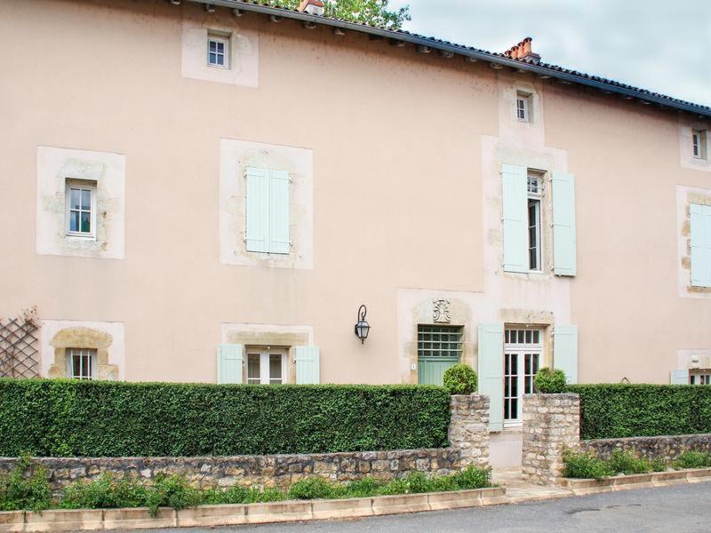Le Clos Du Gue view 2