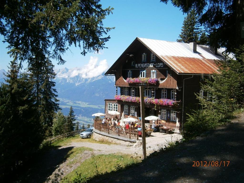 Photo 28