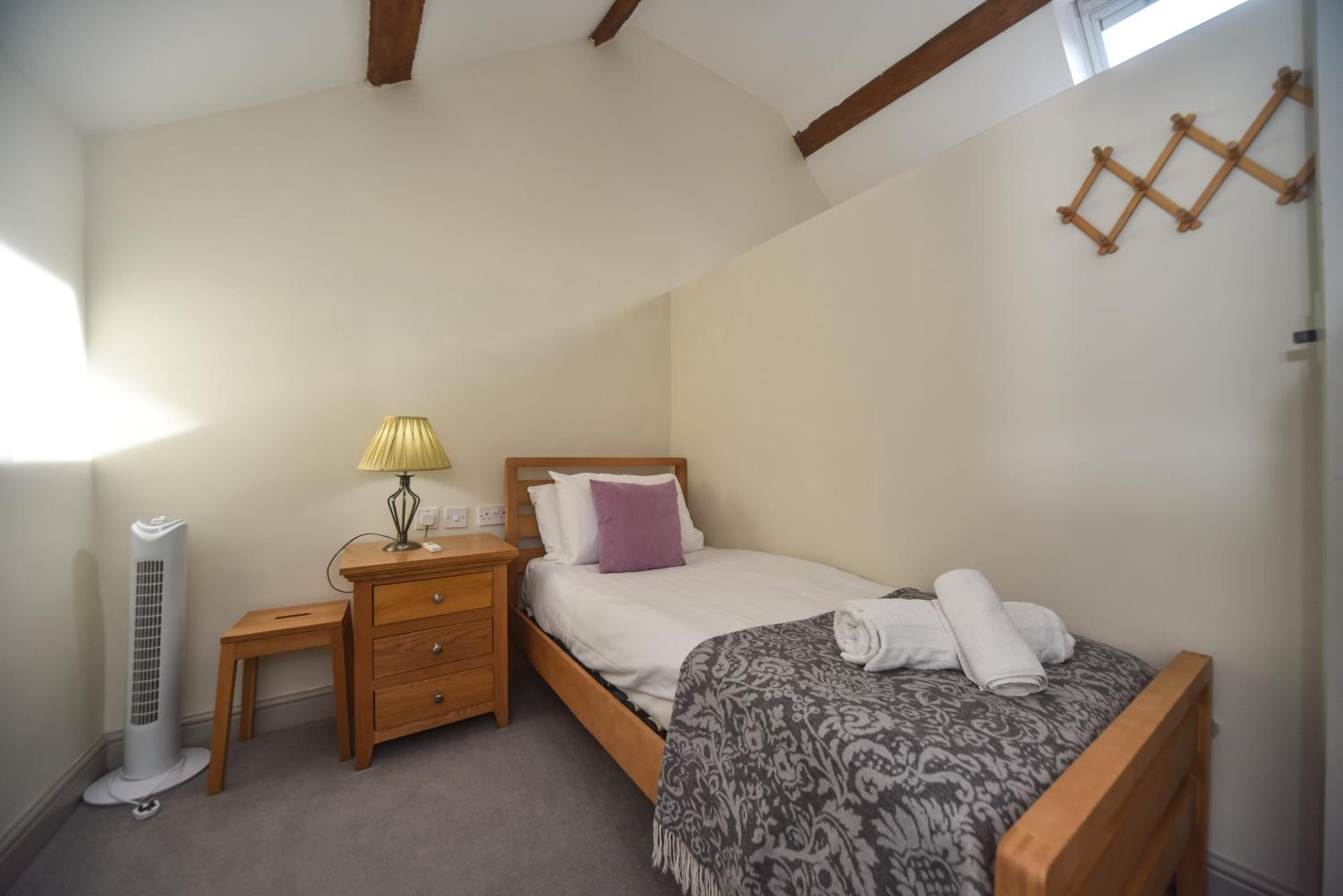 Church Farm Holiday Cottages - Winnets Cottage view 3