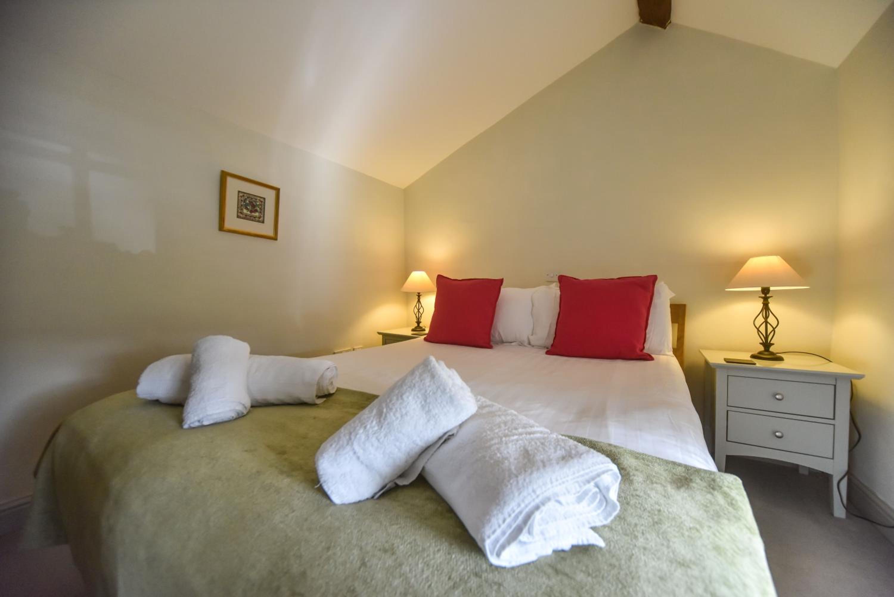Church Farm Holiday Cottages - Winnets Cottage view 5