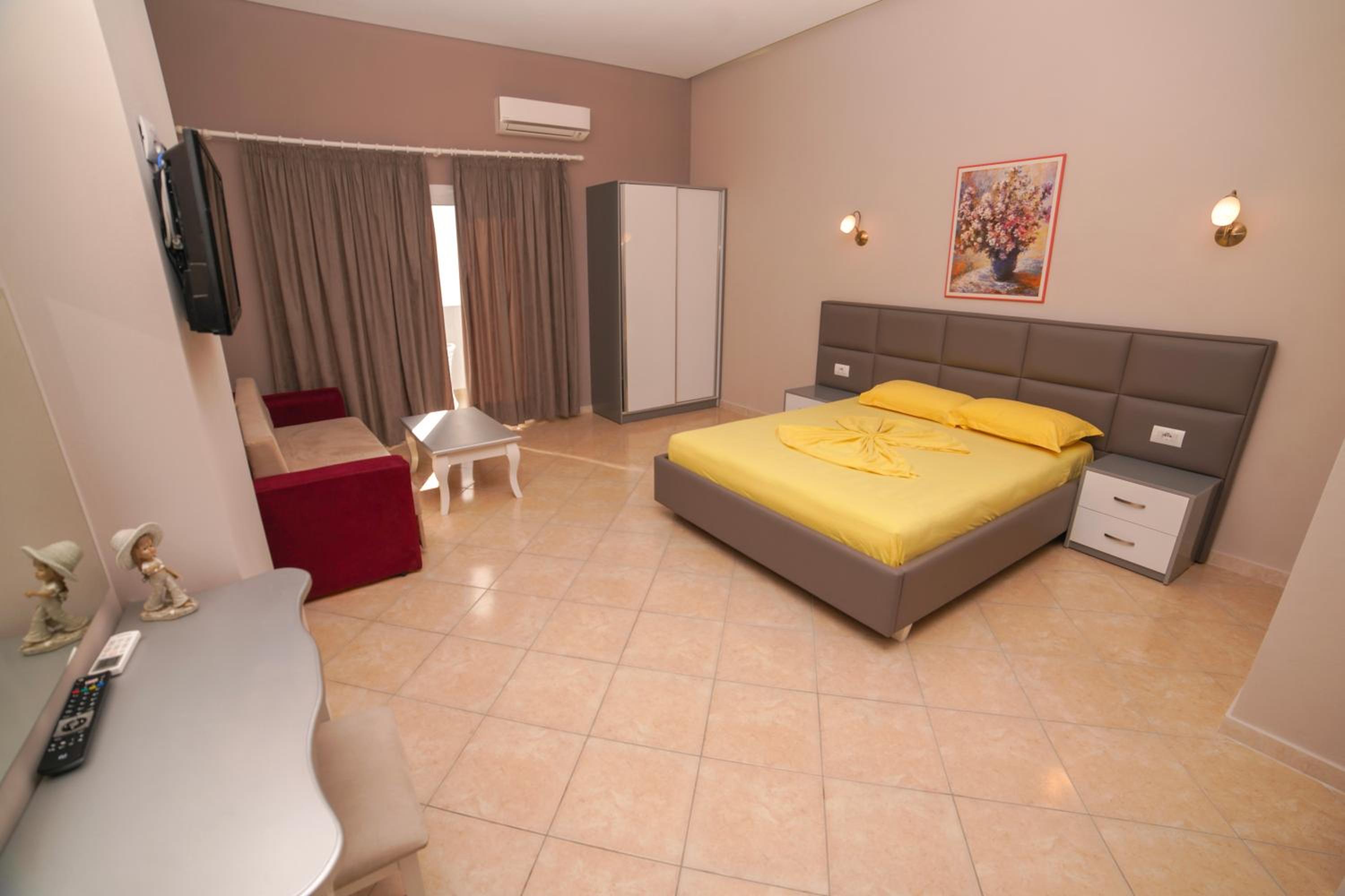 Apartments Serxhio