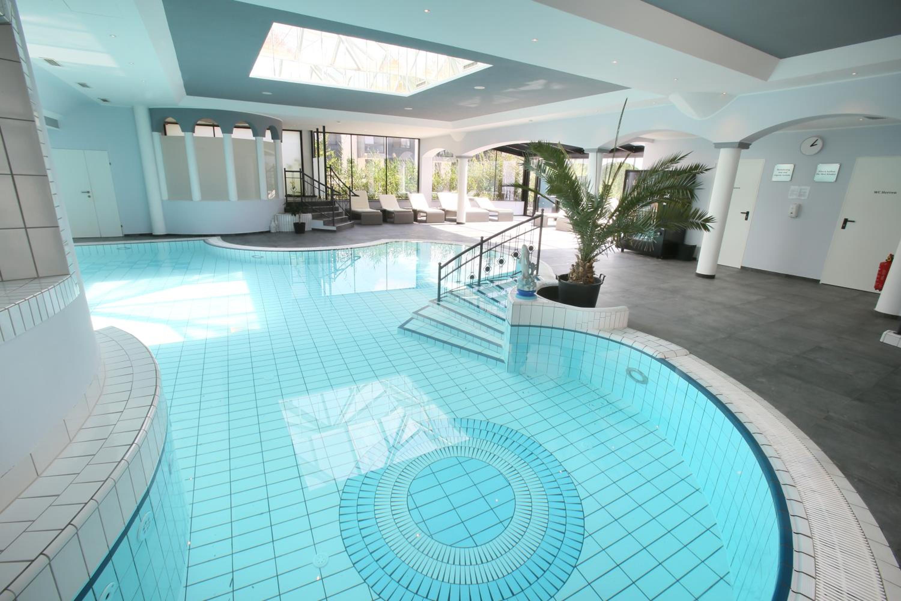 SPA-Residenz Apartments POOLs & Garden or Balcony or Terrace view 4