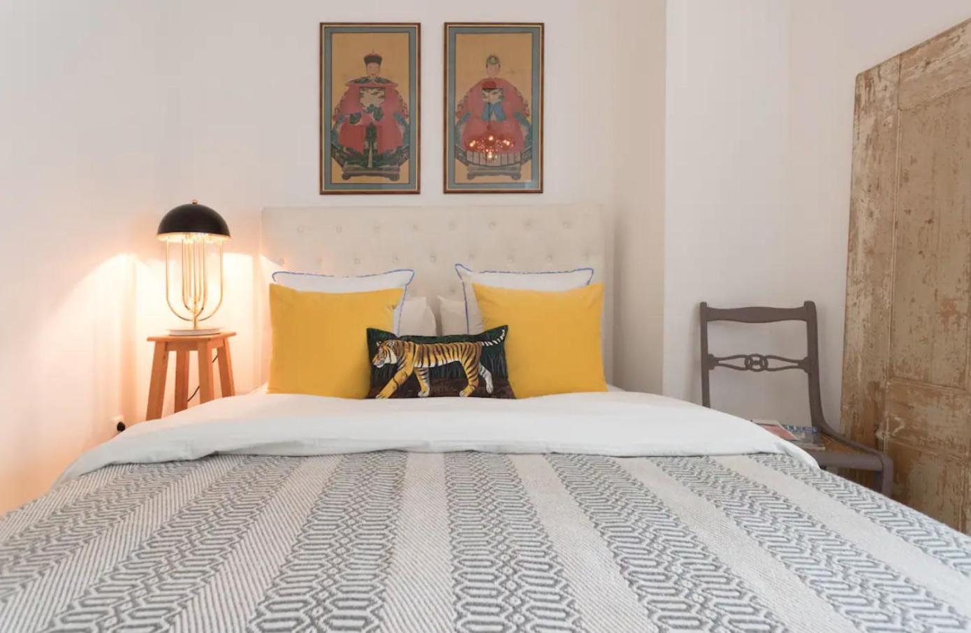 Beautiful and Stylish 5BR in the heart of Chiado view 3
