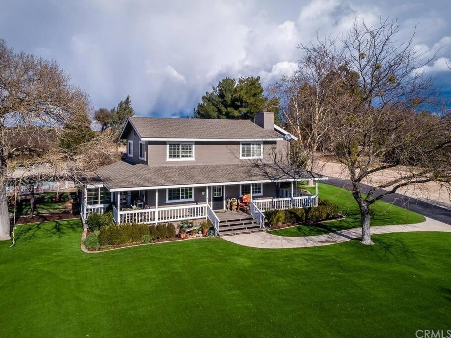 The Vineyard Farmhouse Villa view 4