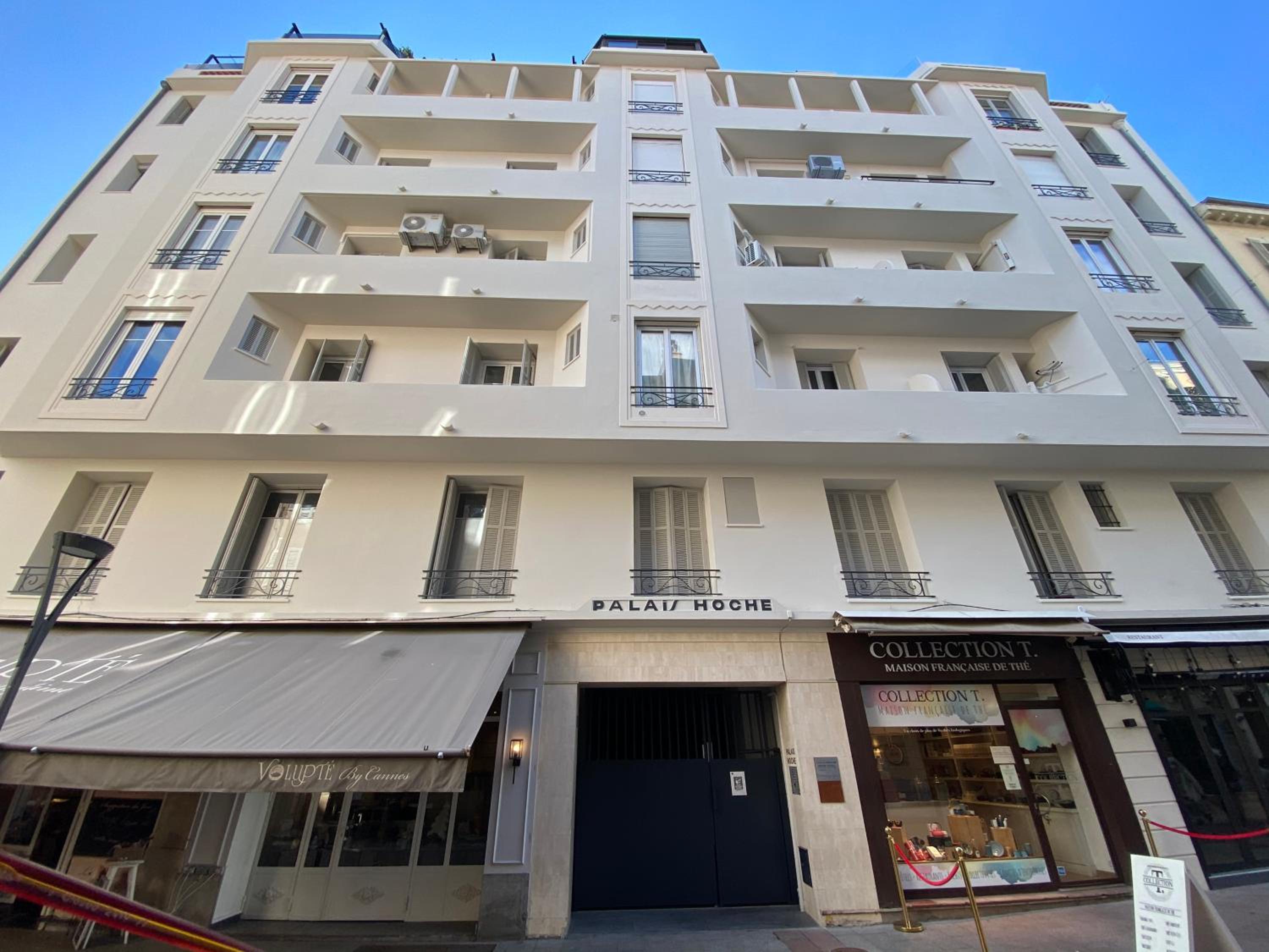 Spacious one bedroom - great location! photo 2