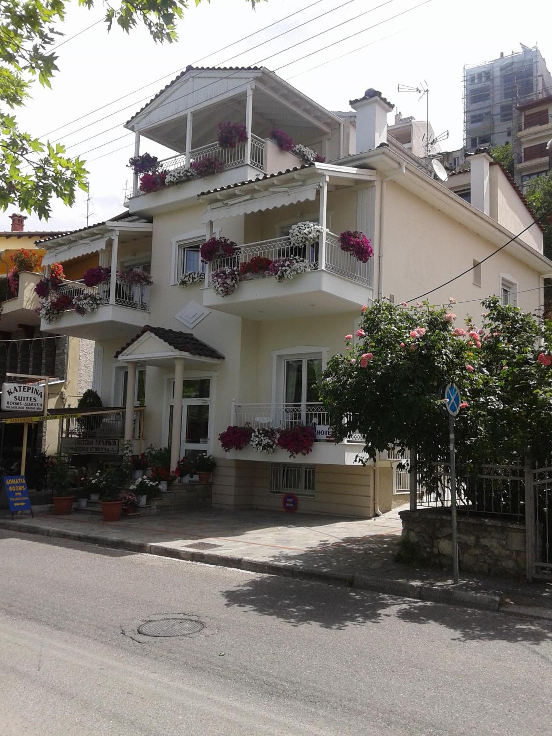 Hotel Paraliako katerina Studios & Rooms - Biker Friendly Hotel - Image 1