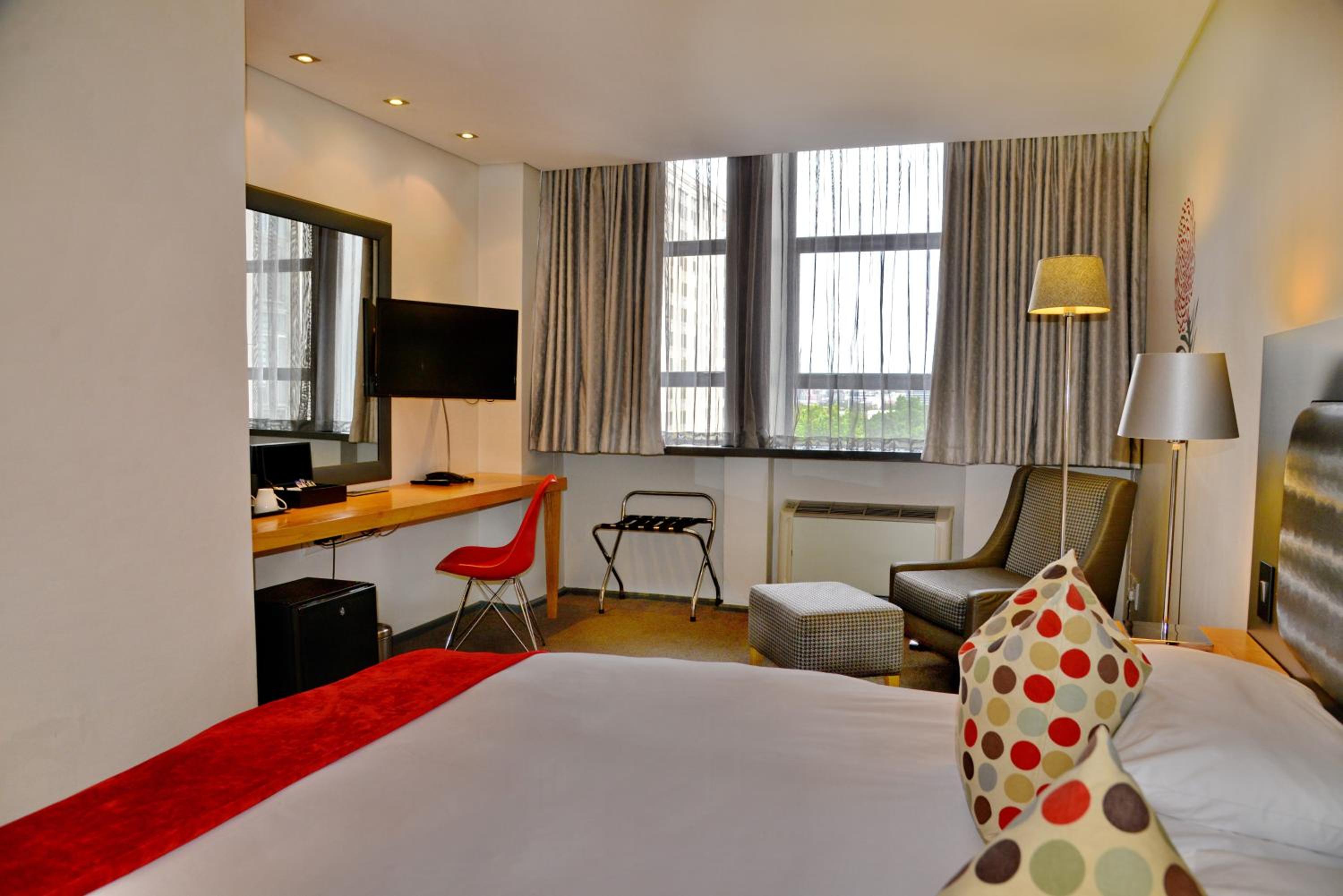 Fountains Hotel by Neighbourgood