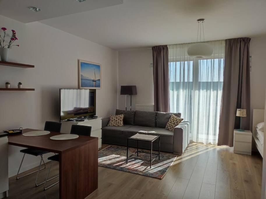 Branickiego 23 Apartment close to Medicover and Paley view 2