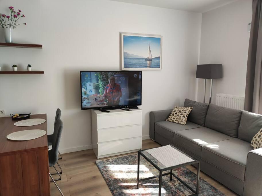 Branickiego 23 Apartment close to Medicover and Paley view 4