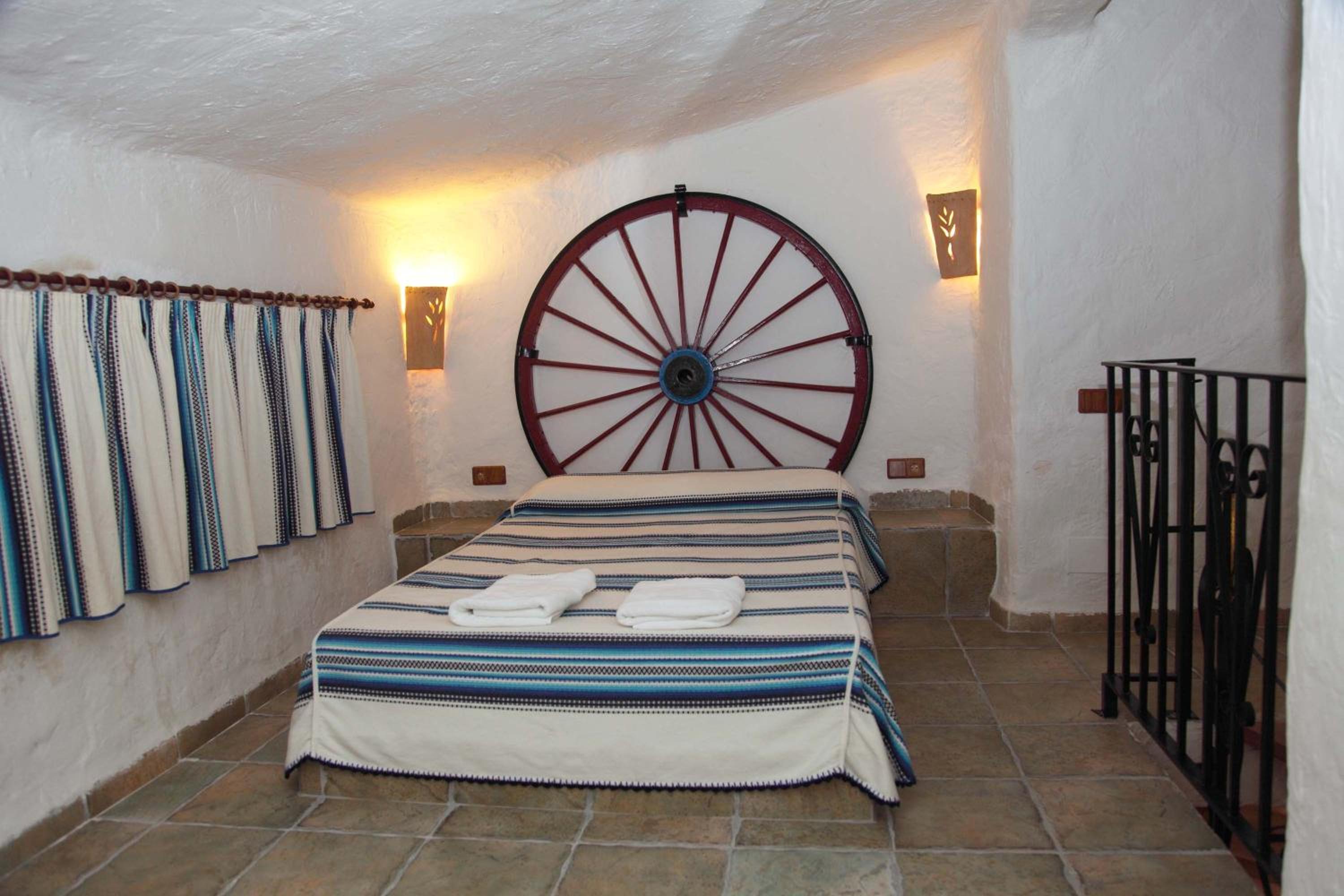 Cuevas La Atalaya