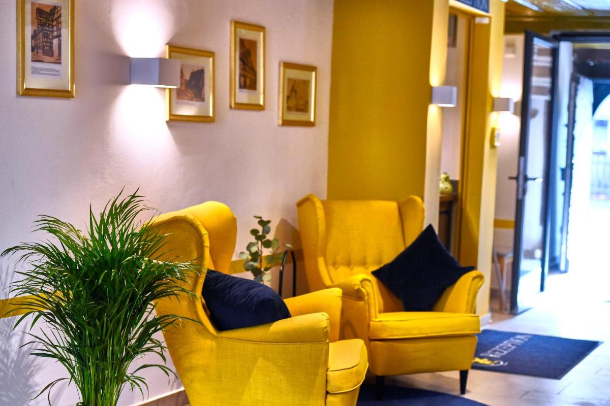 hotel reception