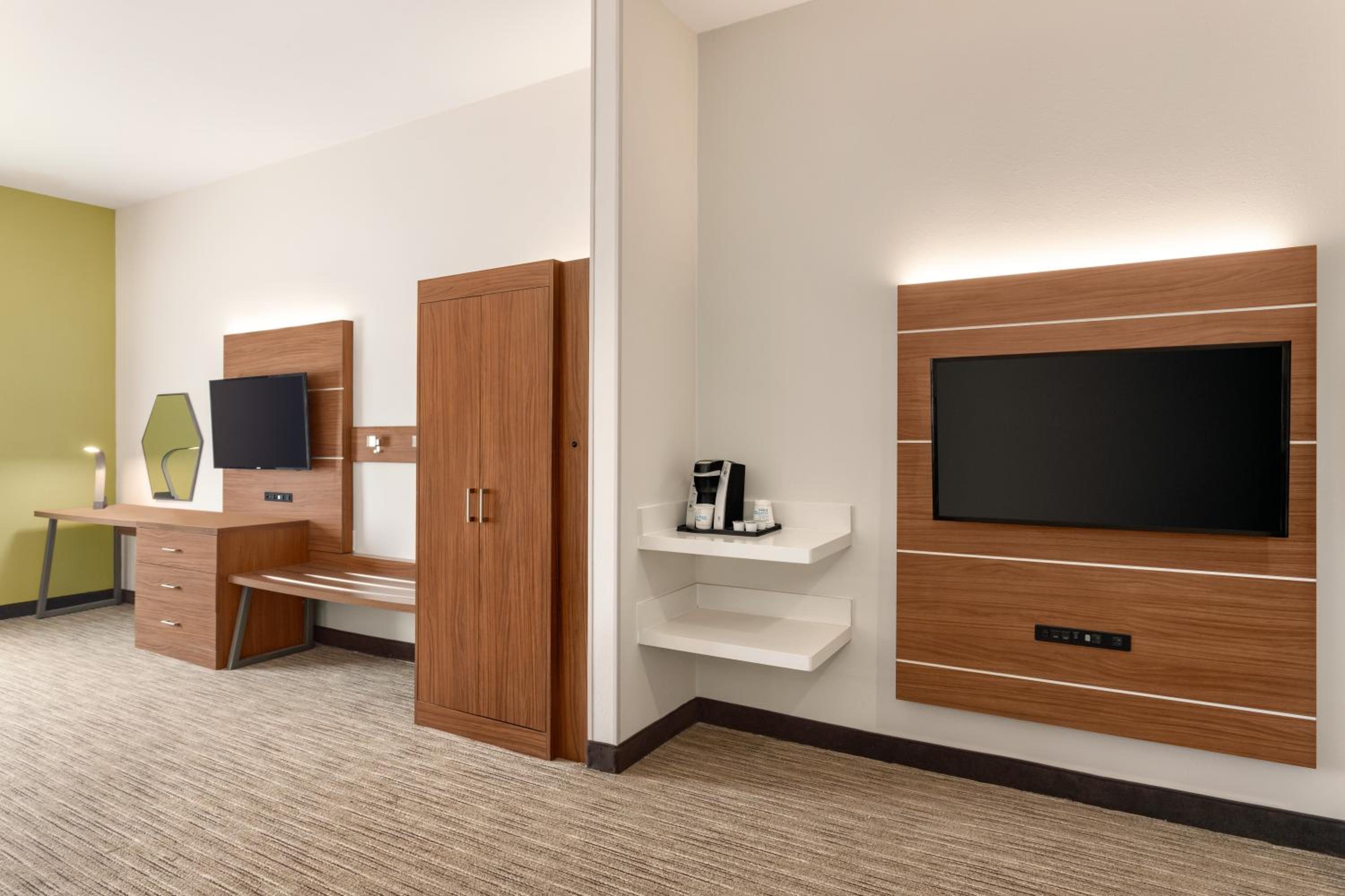 Searcy Vacations - Holiday Inn Express  Suites Searcy, an IHG Hotel - Property Image 3