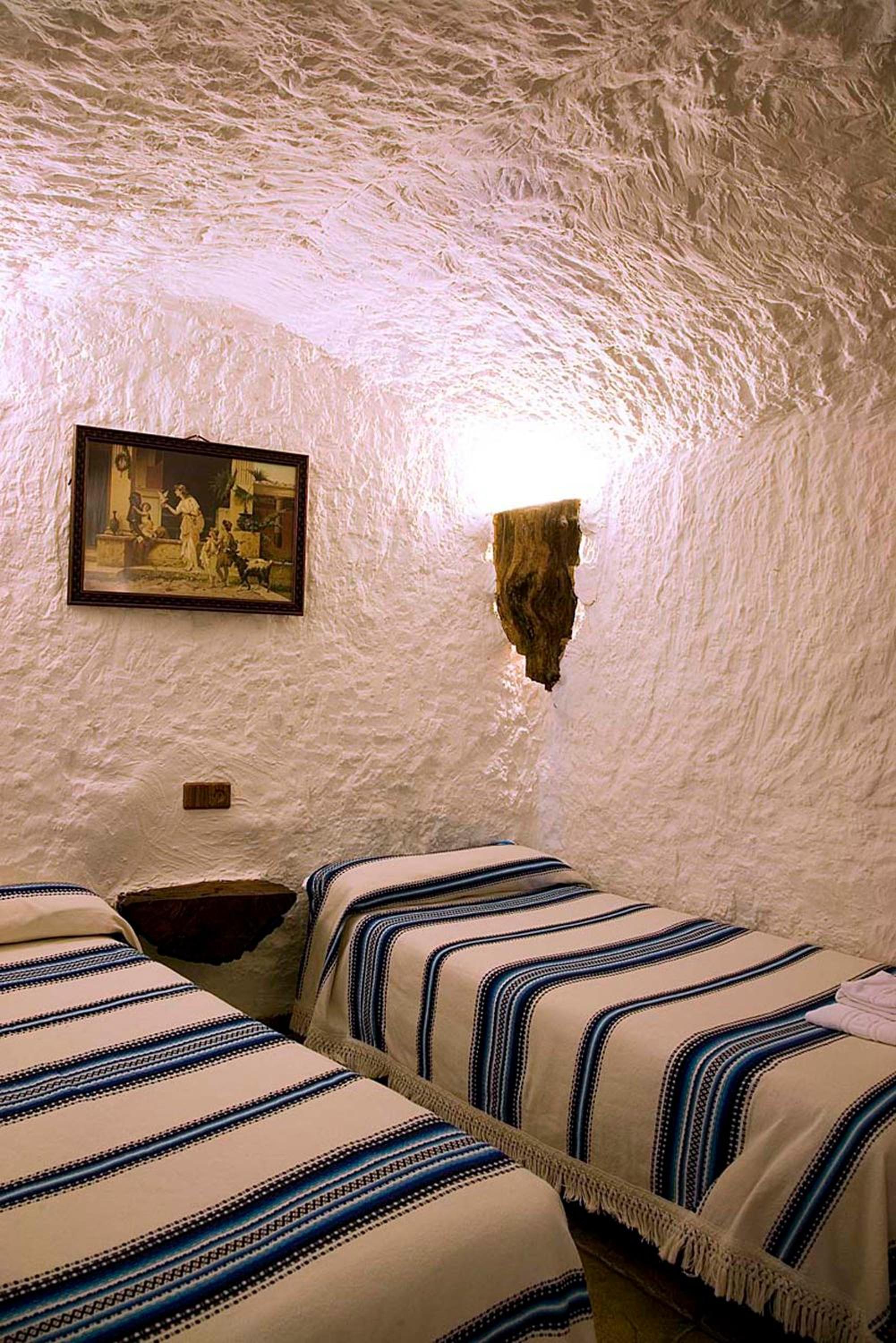 Cuevas La Atalaya