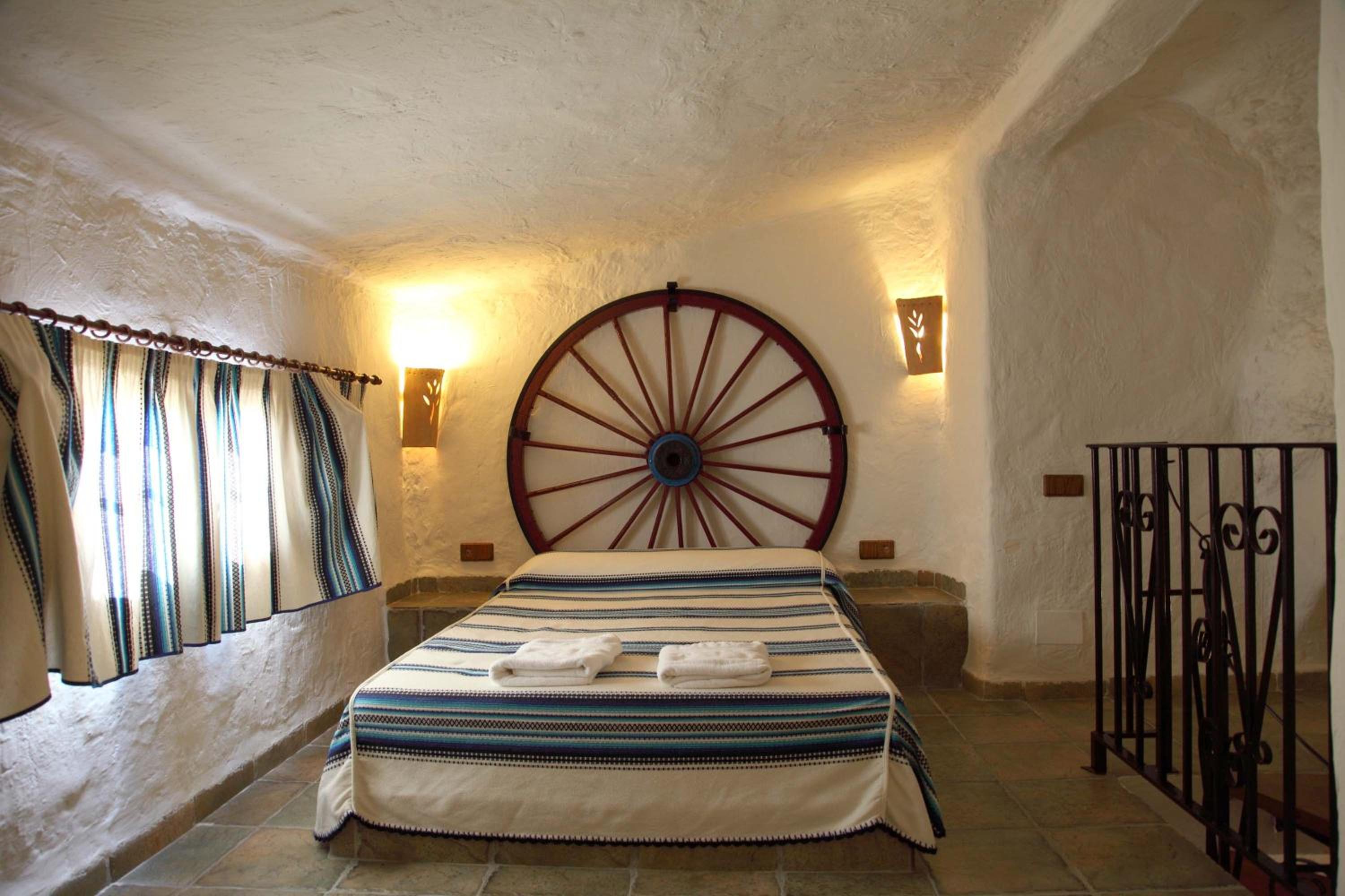 Cuevas La Atalaya