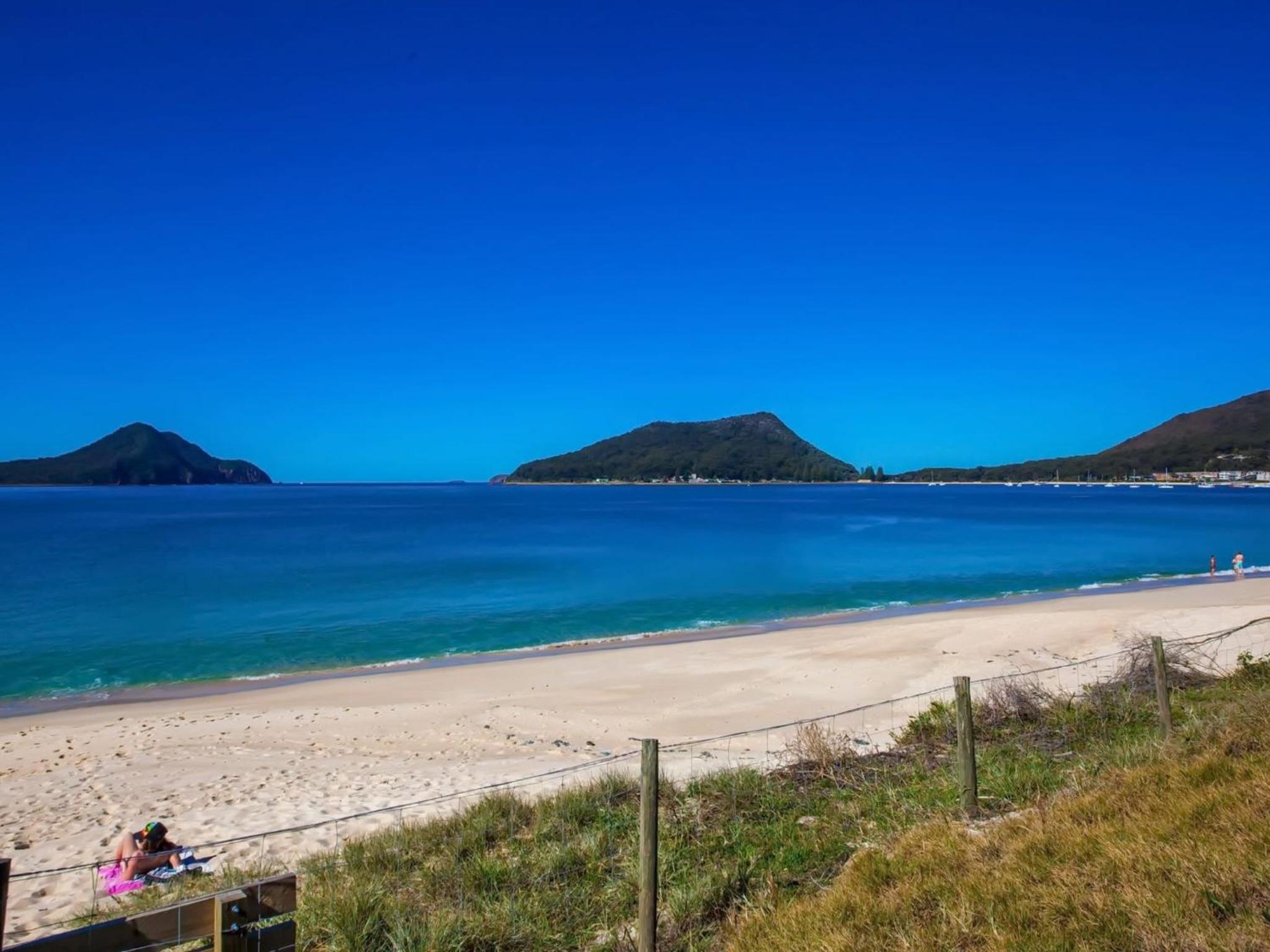 Shoal Bay Beach Apartments Unit 17 2 Shoal Bay Road