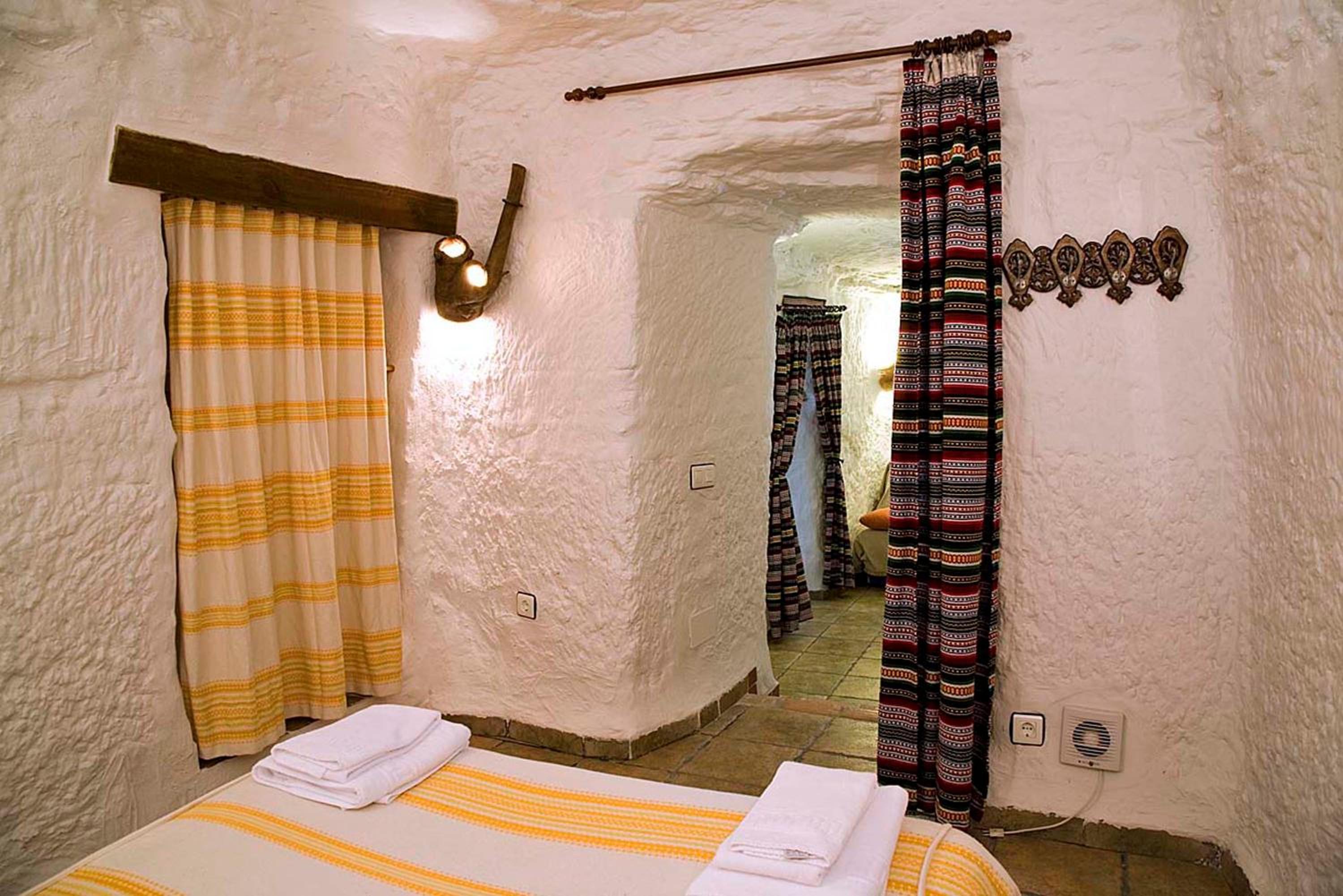 Cuevas La Atalaya