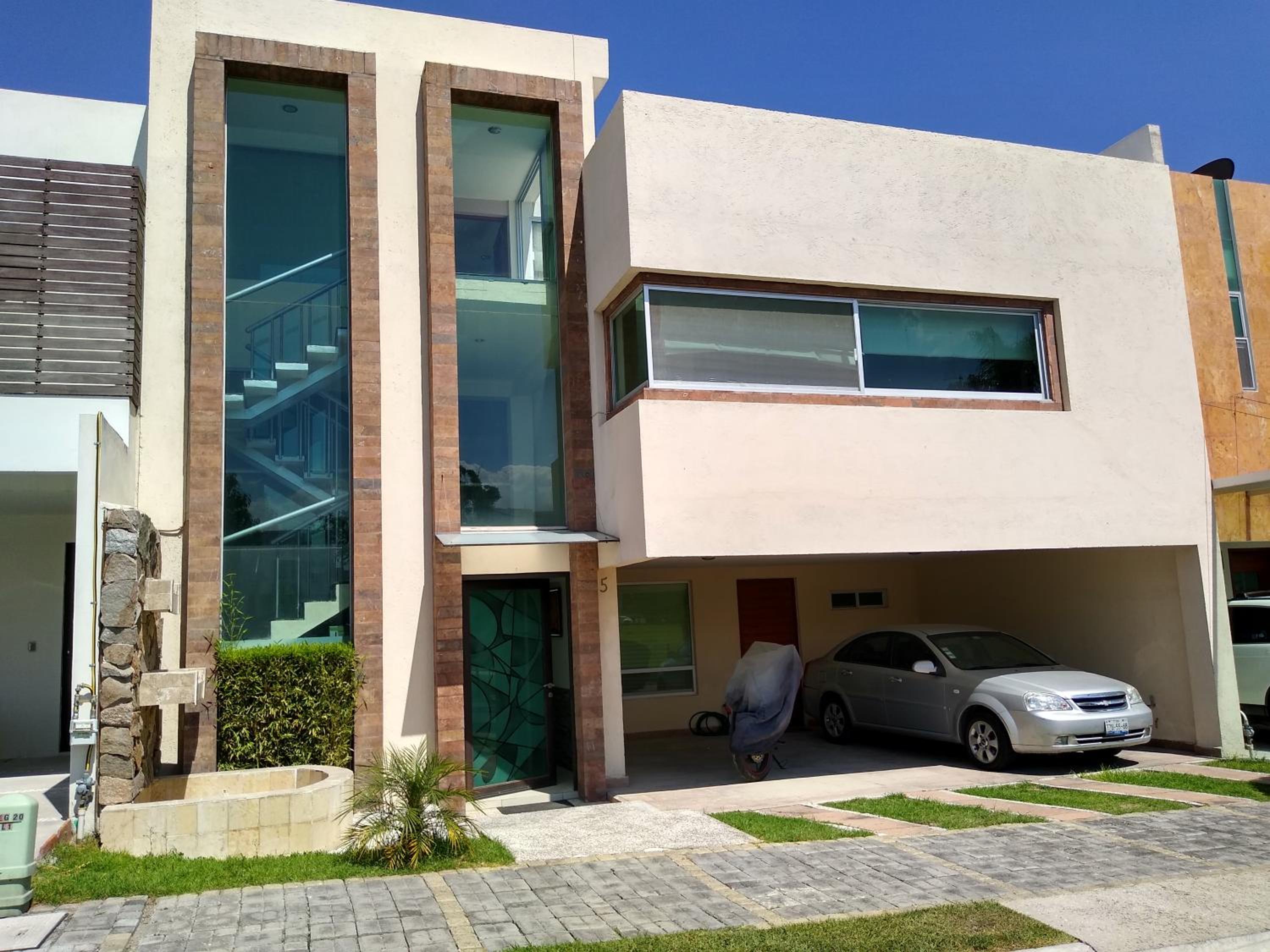 Hotel Habitaciones business class en Lomas de Angelópolis