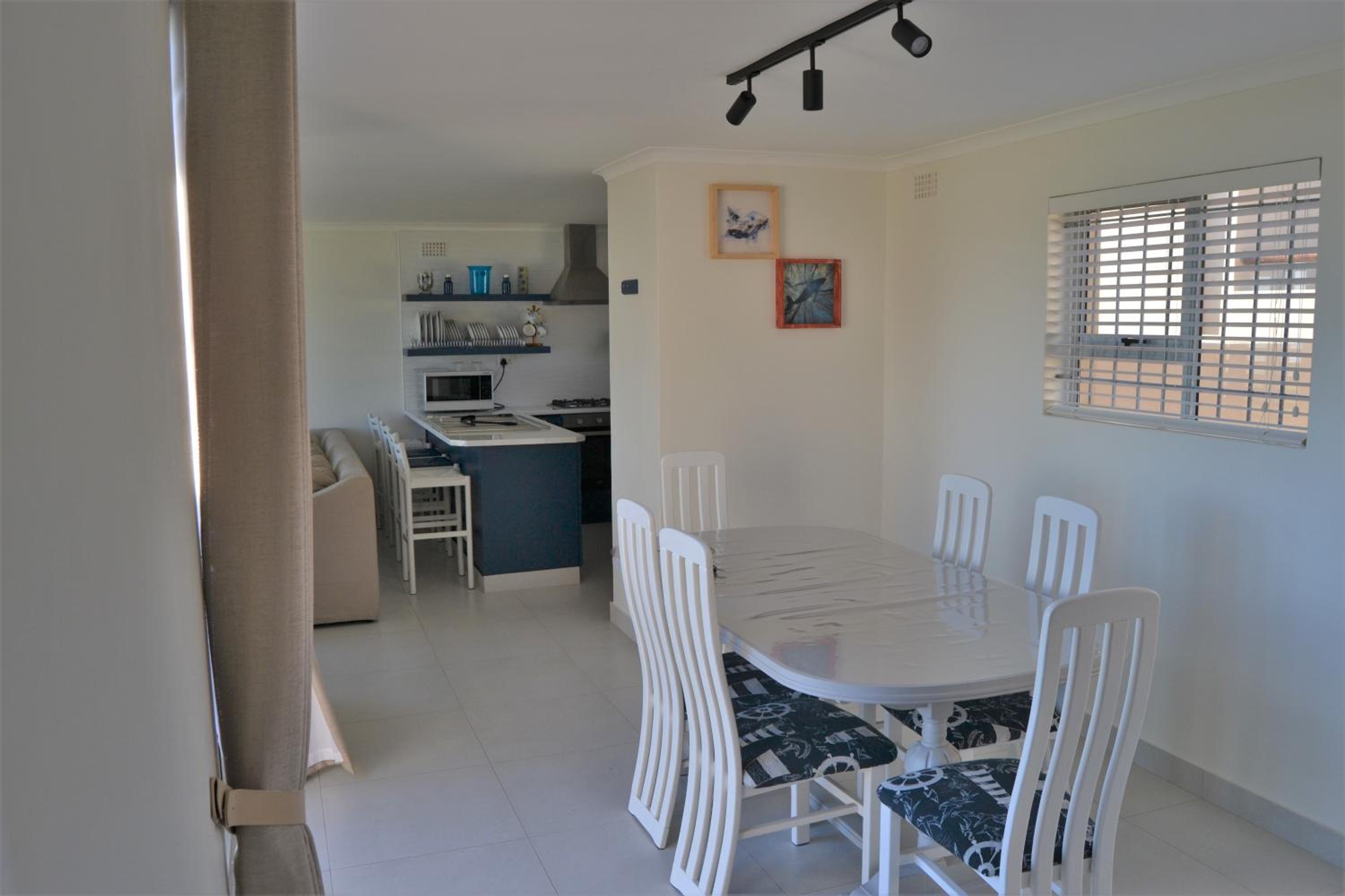 Hermanus Beach Club - St Tides House 19 view 5