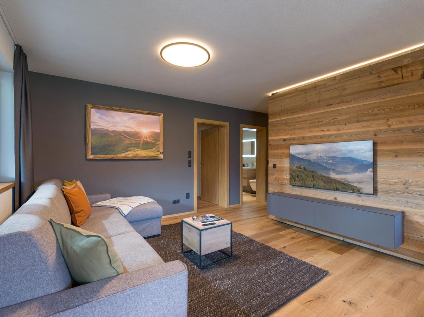 Van's Place, Luxury Apartment