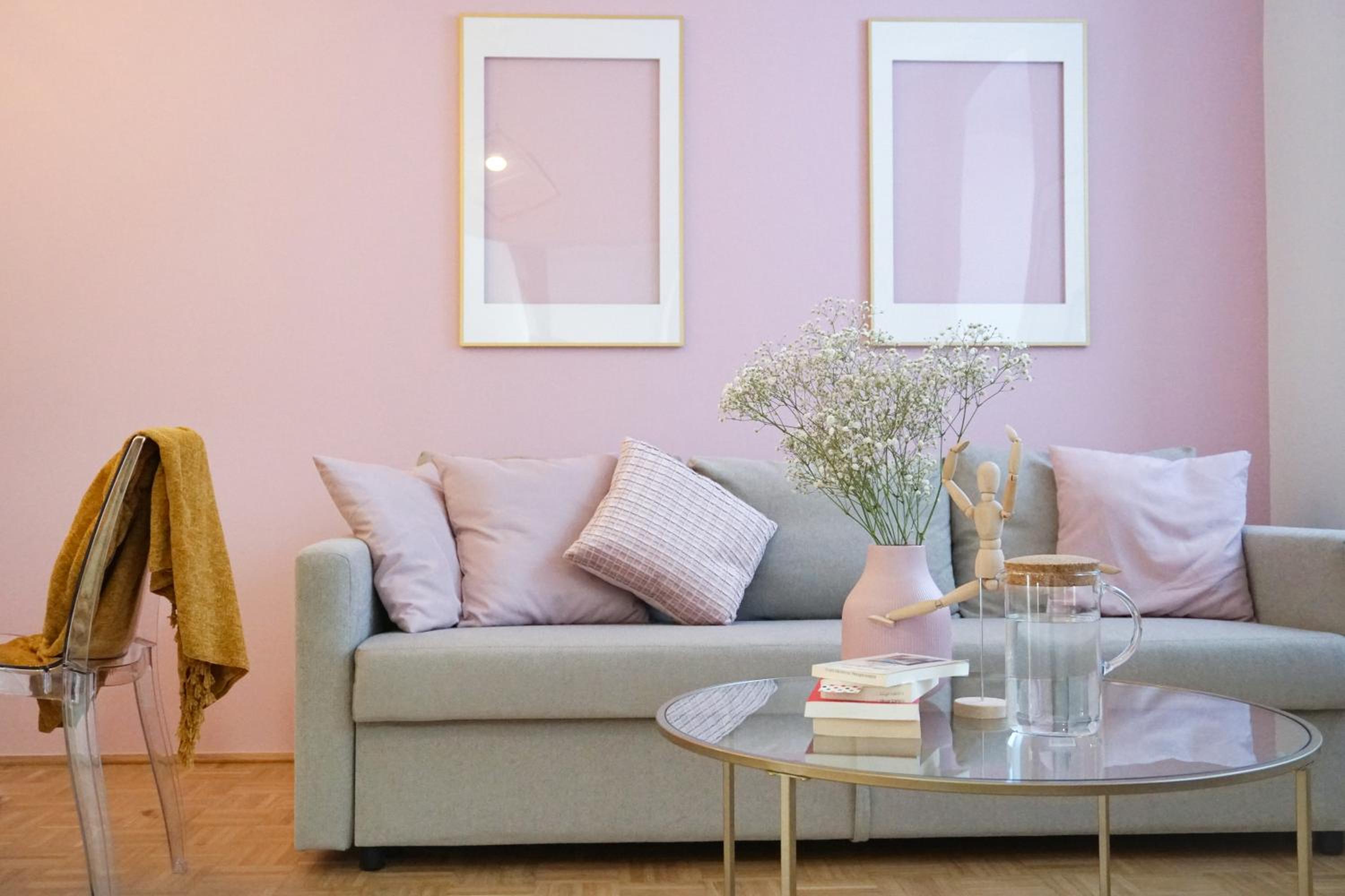 Vibrant Design Apartments - Full Kitchen - Wi-Fi - 18 Mins to City Centre