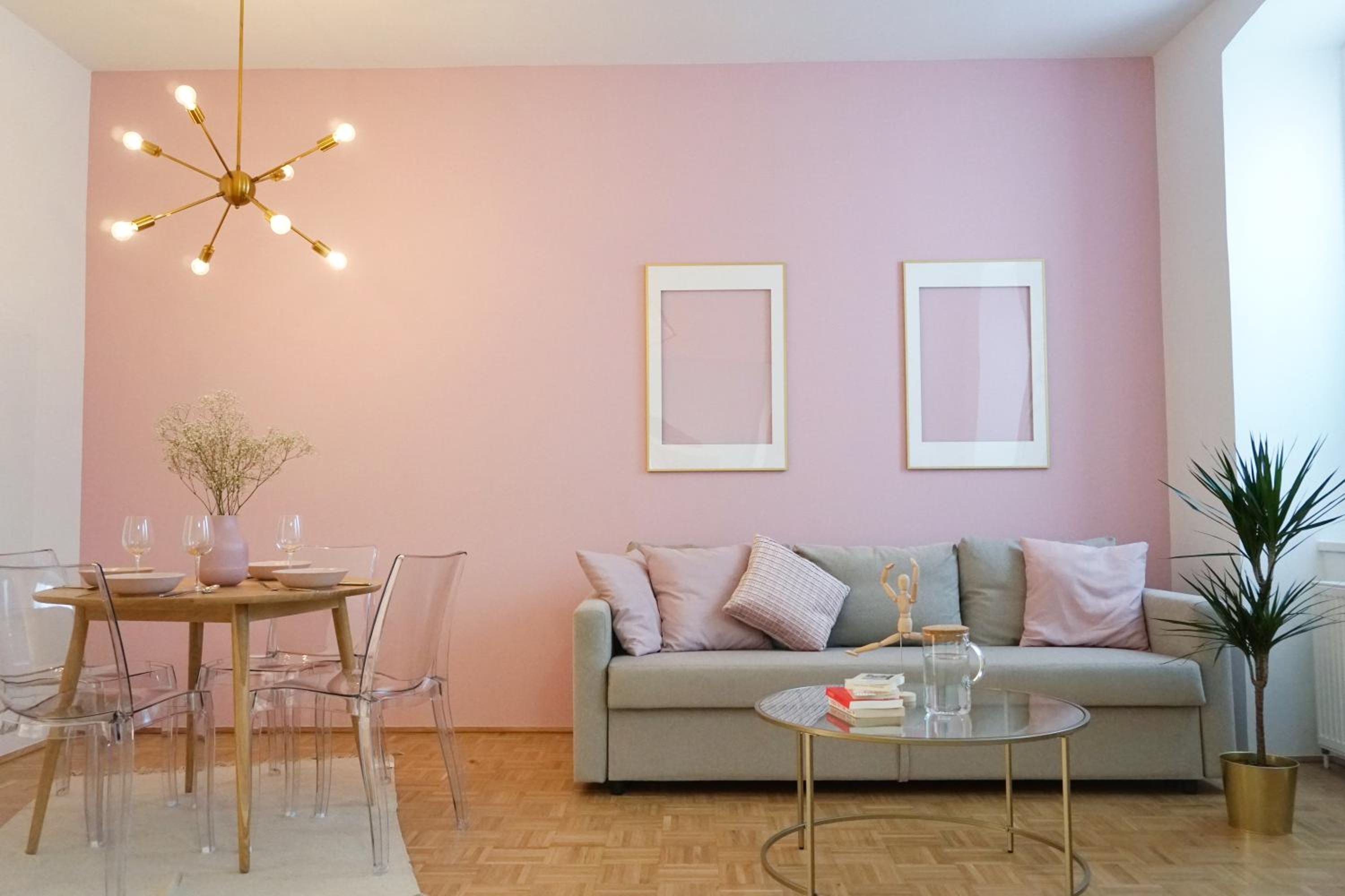 Vibrant Design Apartments - Full Kitchen - Wi-Fi - 18 Mins to City Centre