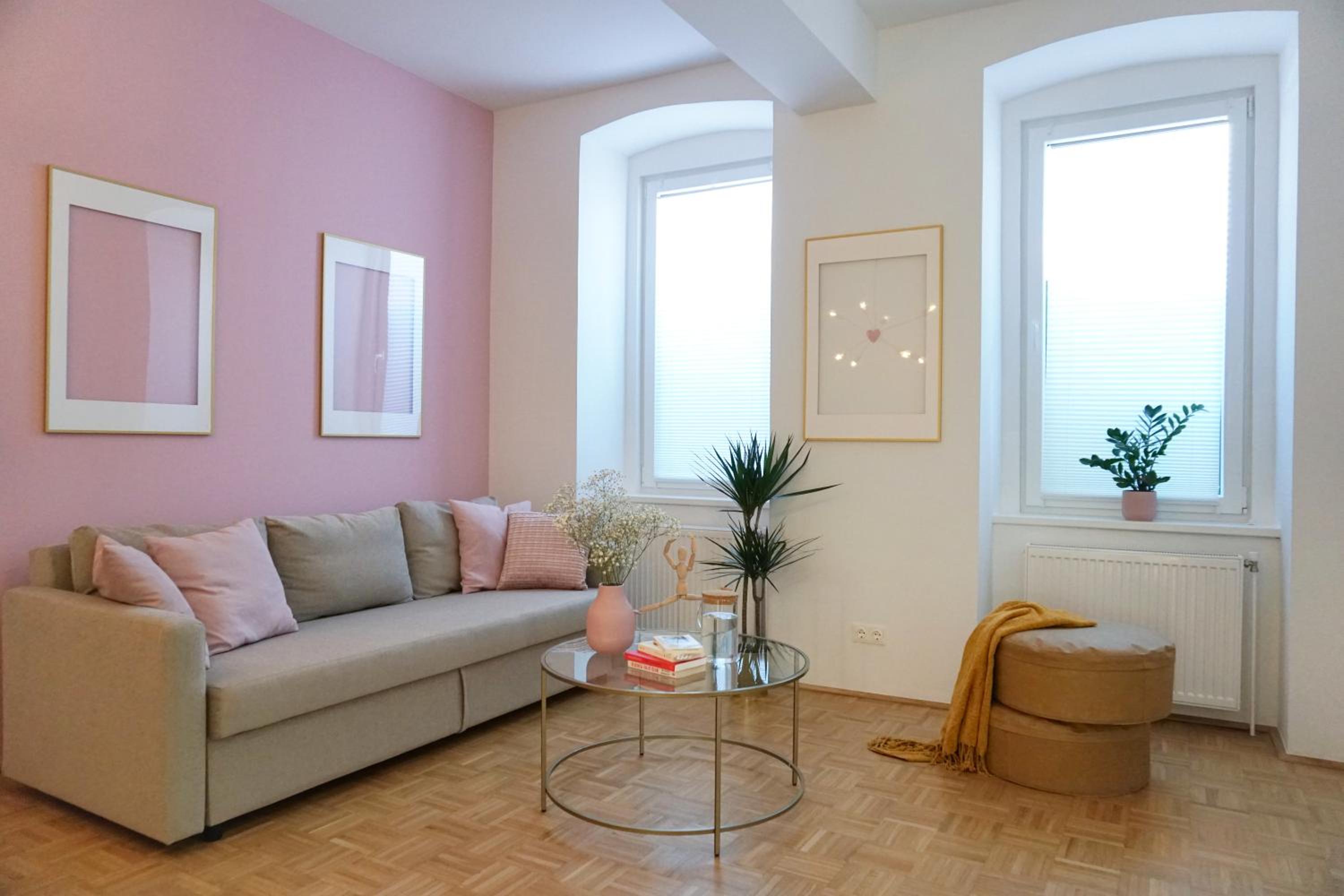 Vibrant Design Apartments - Full Kitchen - Wi-Fi - 18 Mins to City Centre