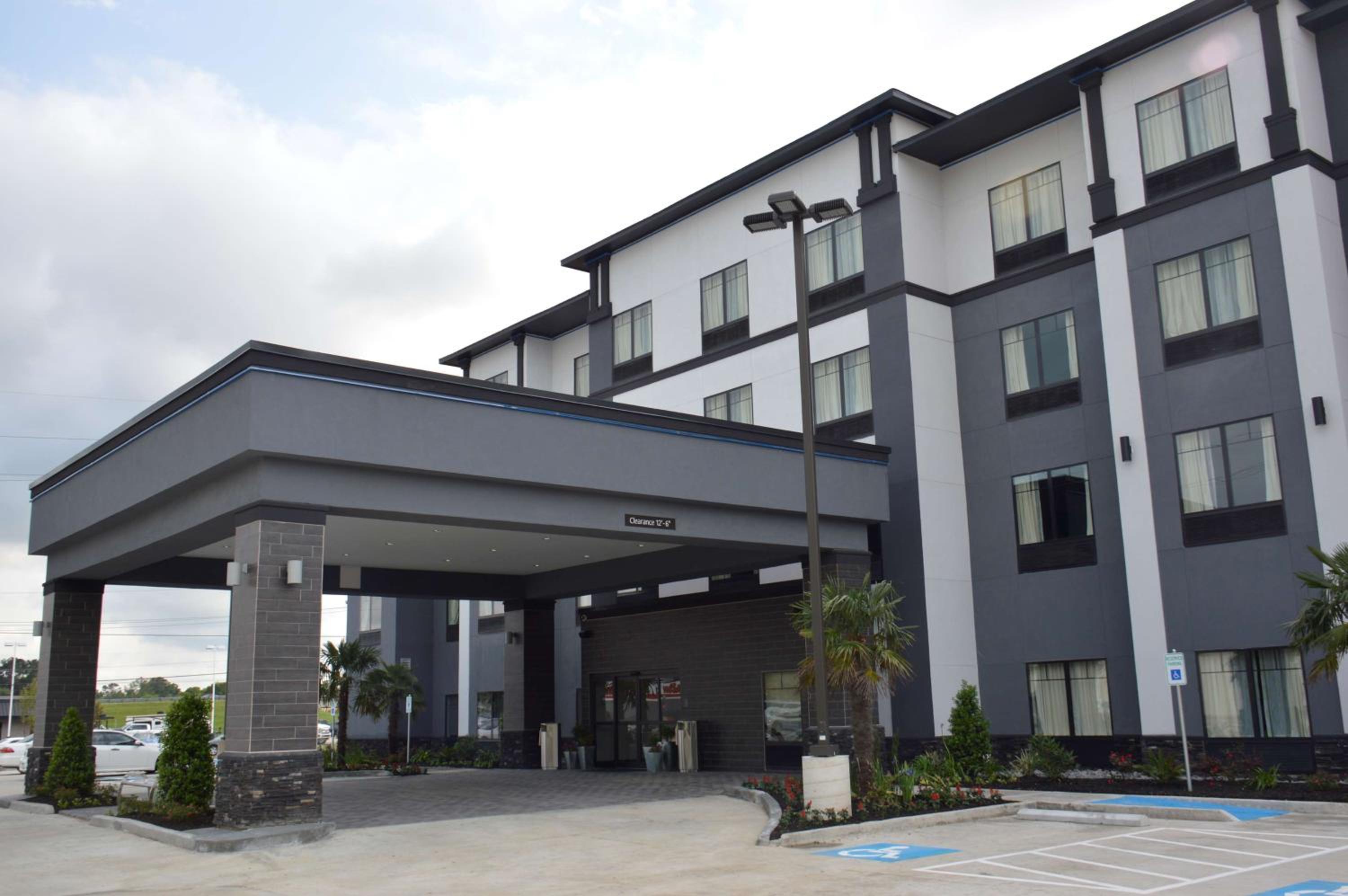 Hotel Best Western Plus Prien Lake Hotel & Suites - Lake Charles - Image 1