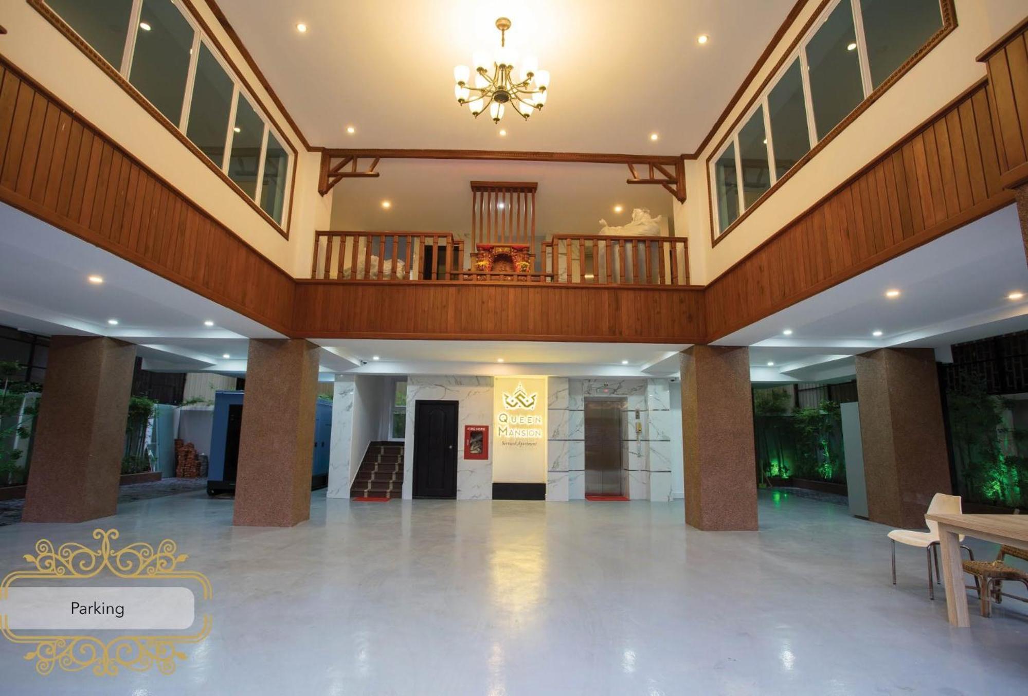 Queen Mansion view 3