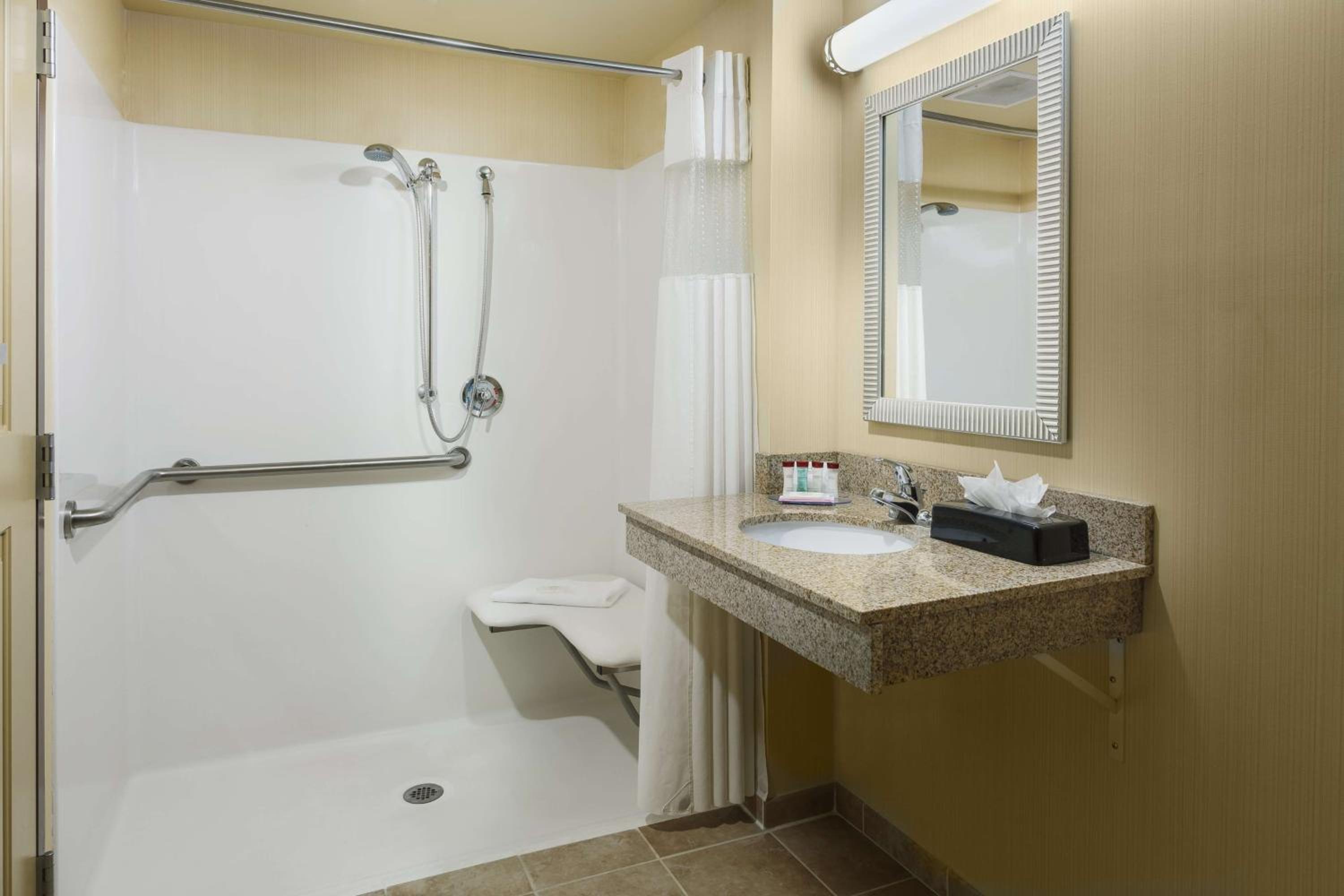 Dickinson Vacations - Roosevelt Grand Dakota SureStay Collection by Best Western - Property Image 5