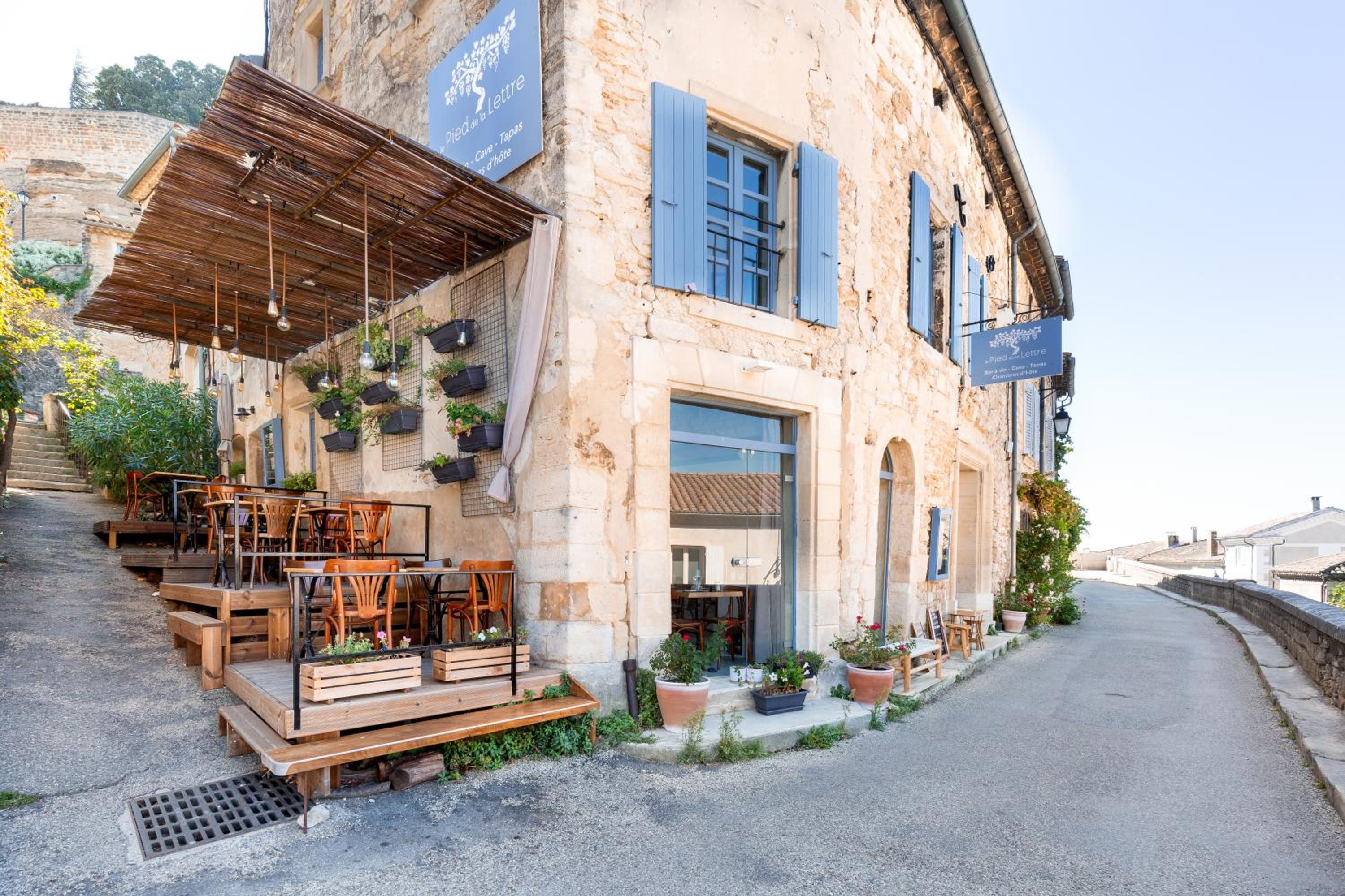 restaurant