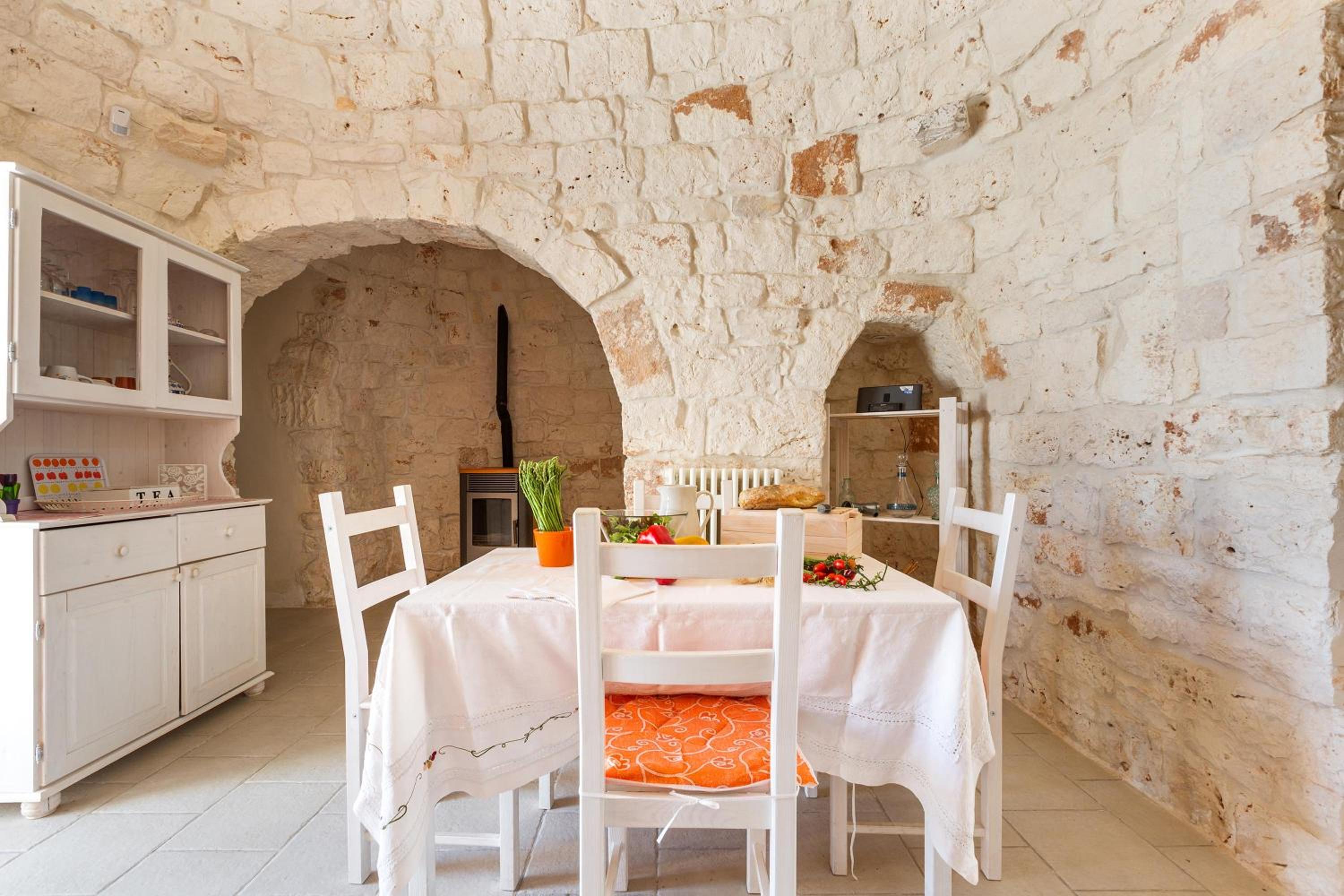 Il Trullo di Erna by BarbarHouse