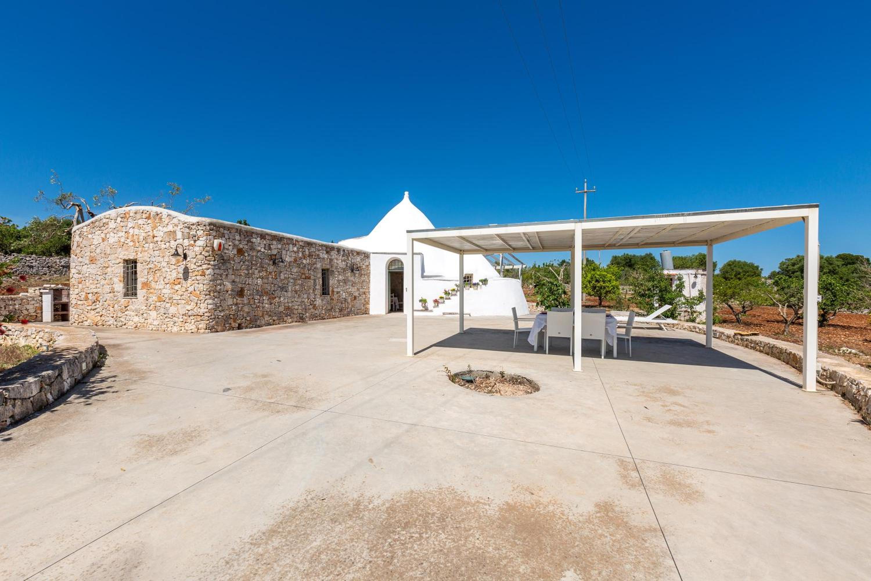 Il Trullo di Erna by BarbarHouse
