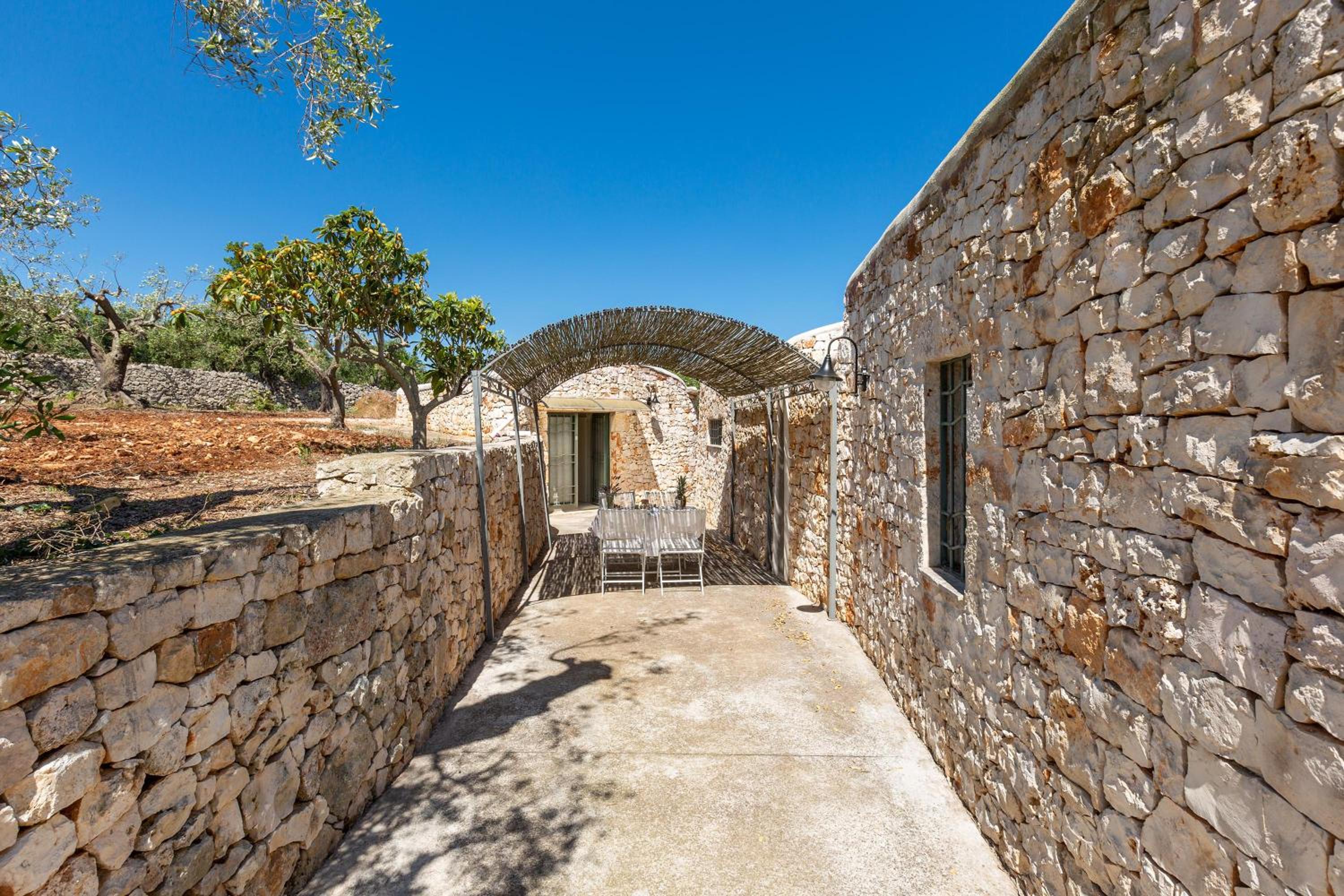 Il Trullo di Erna by BarbarHouse