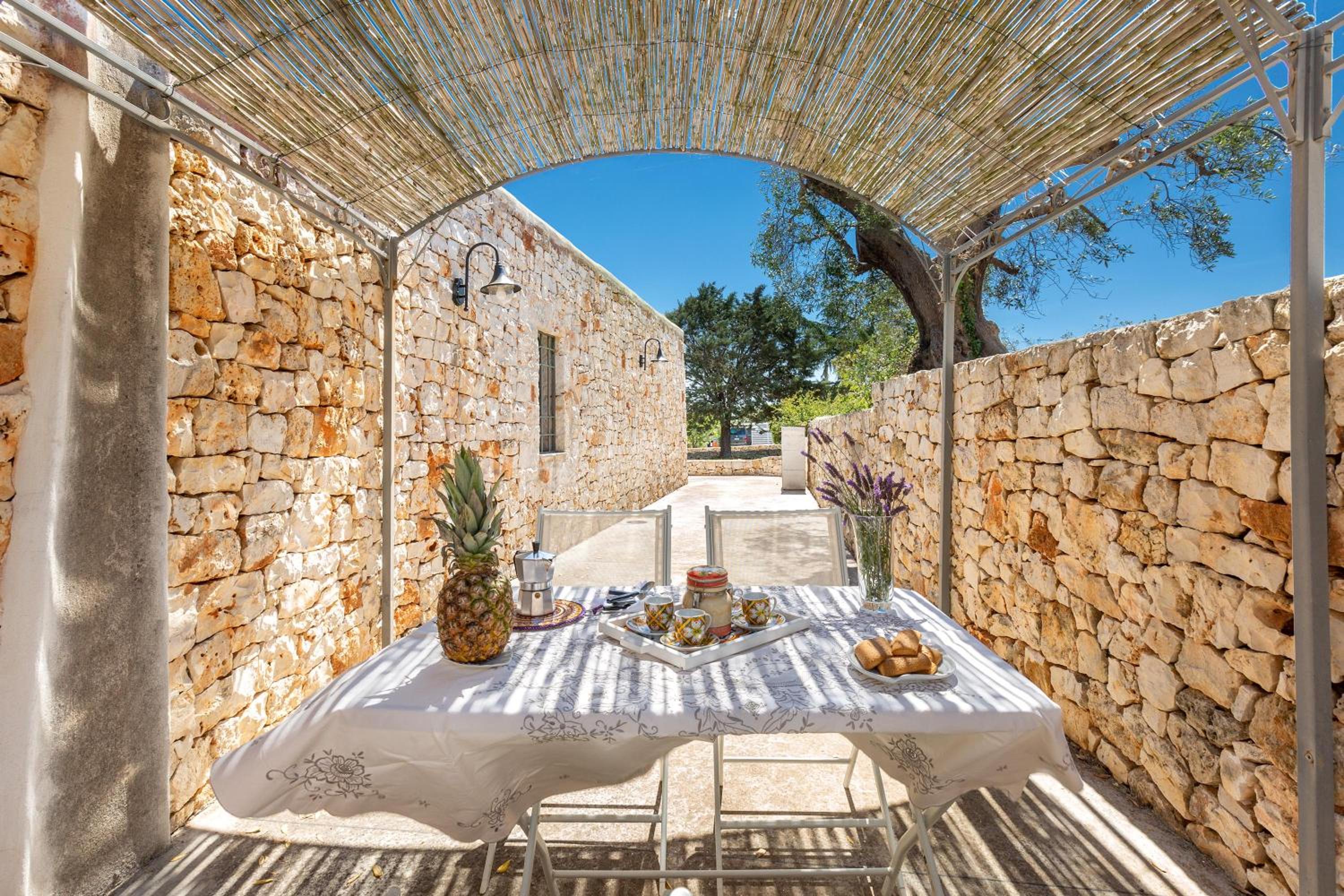 Il Trullo di Erna by BarbarHouse