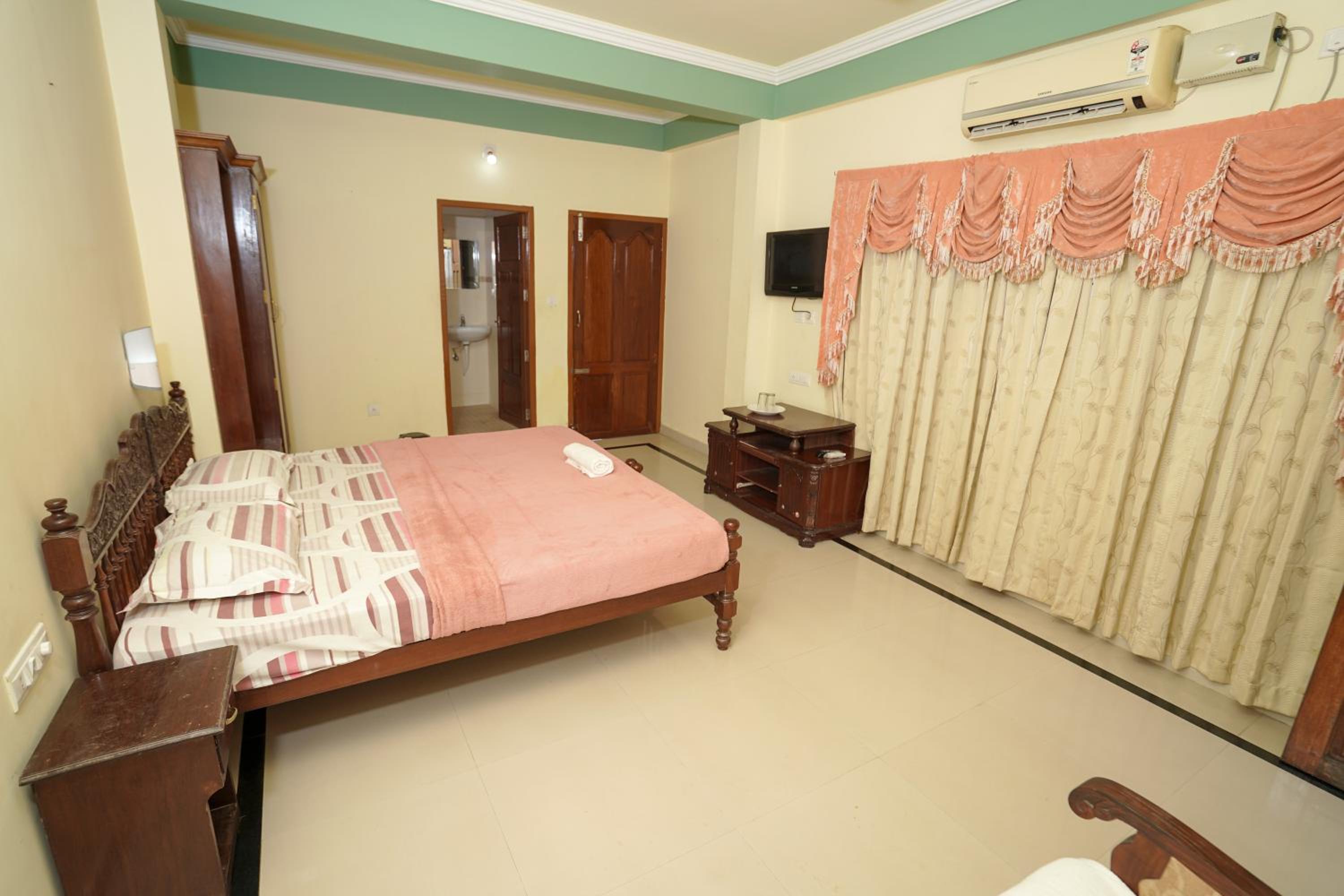 Kovalam Vacations - Sree Mookambika Beach Resort - Property Image 6